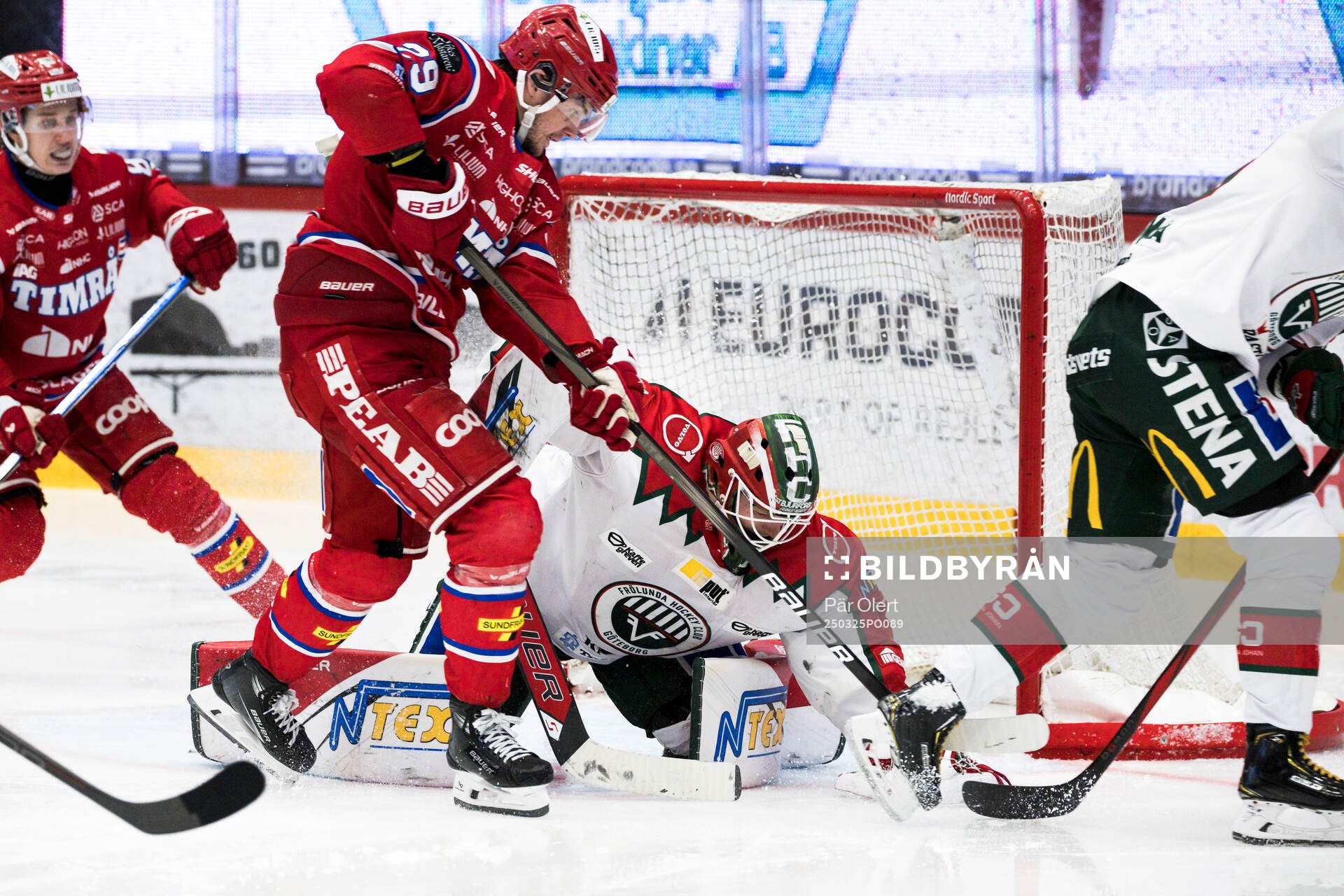 Timrås Filip Hållander och Frölundas Lars Johansson