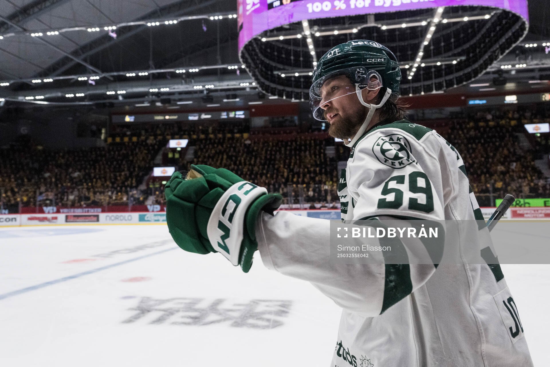 Färjestads Linus Johansson jublar