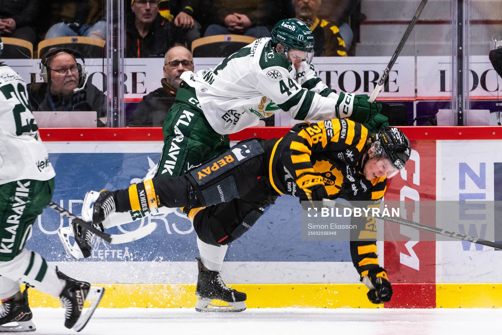 Färjestads Quinn Schmiemann och Skellefteås Anton