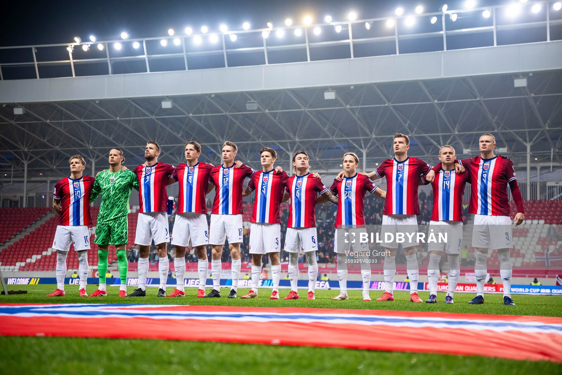 Players of Norway line up