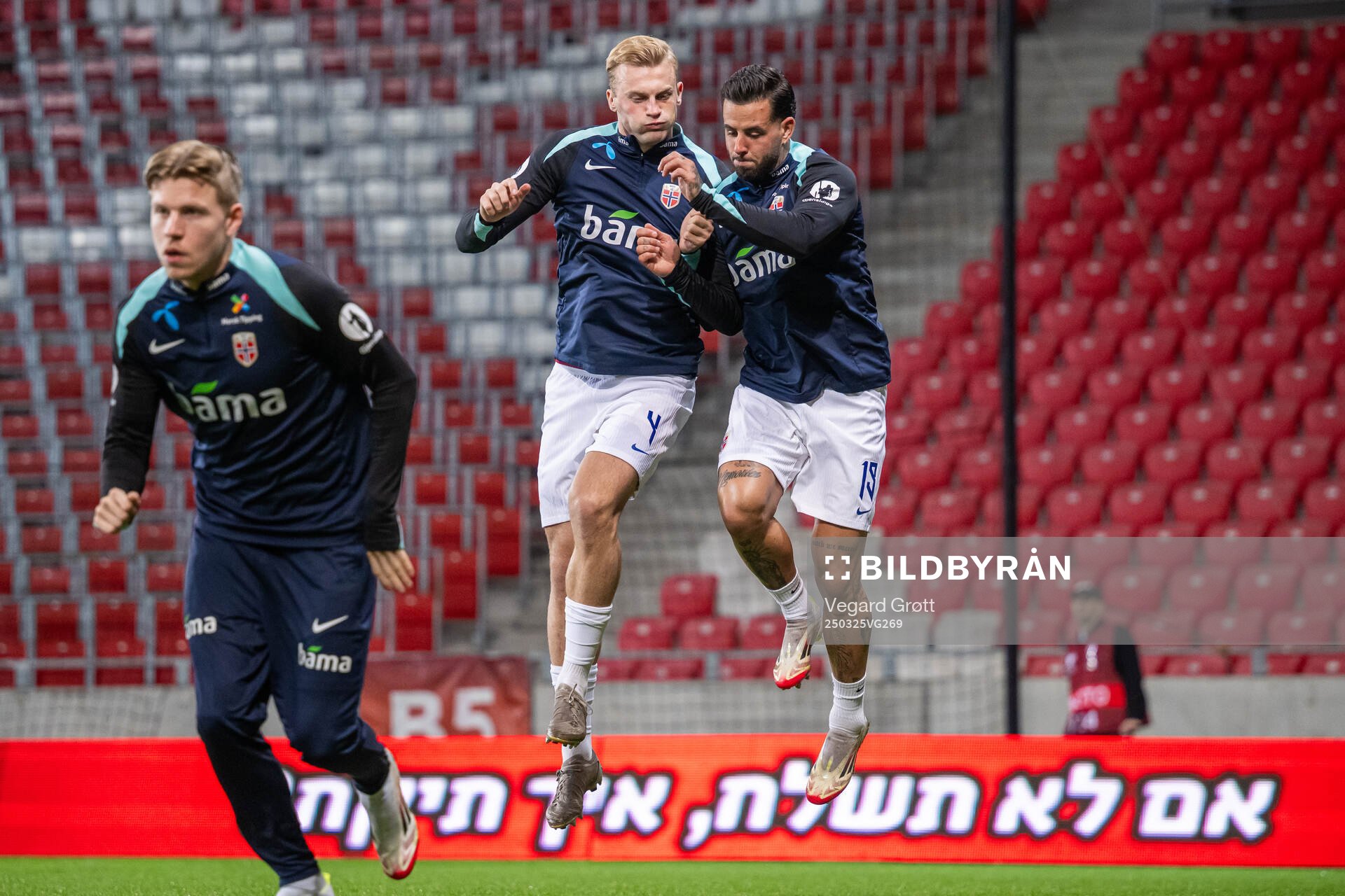 Sondre Langås and Aron Dønnum of Norway warm up