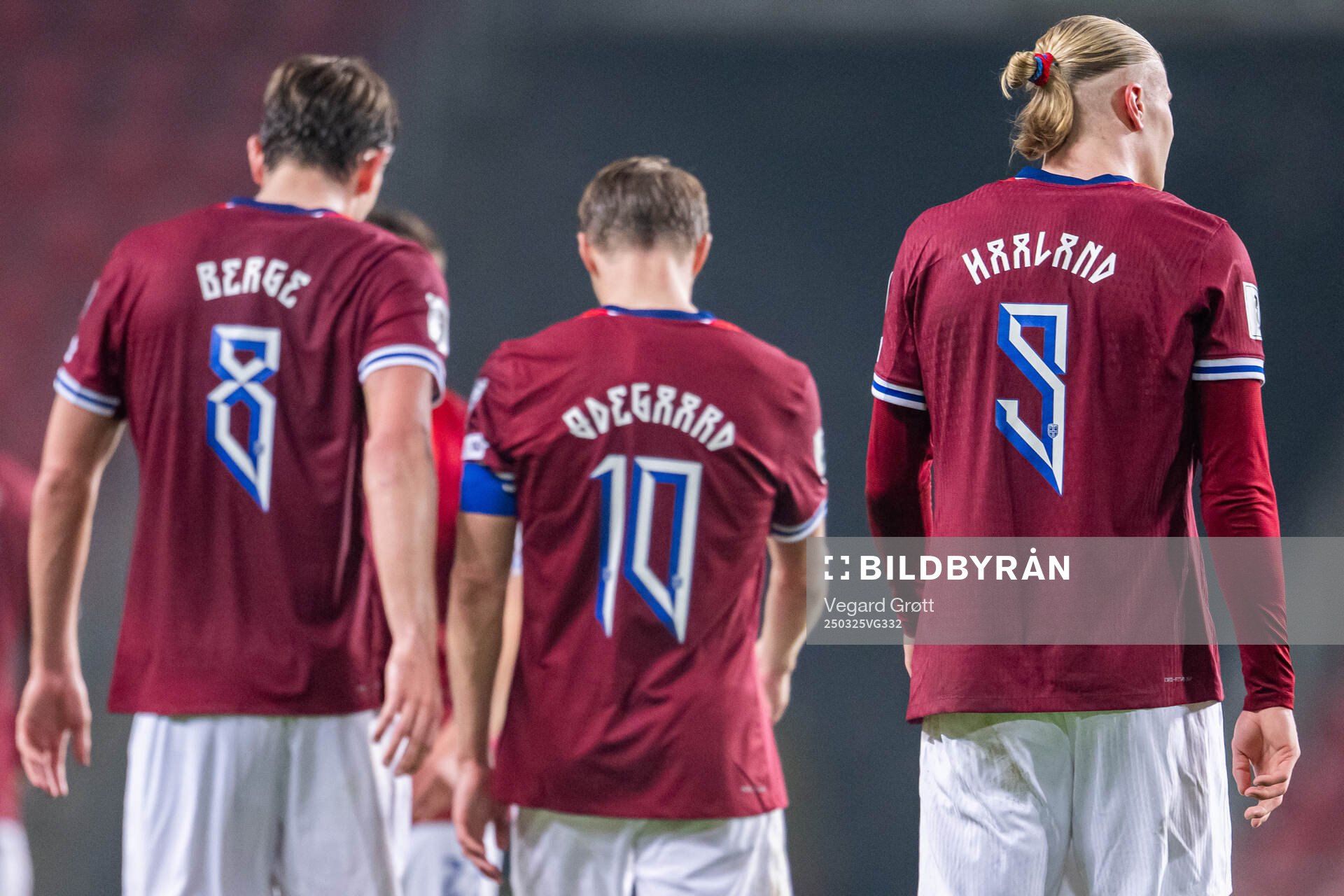 Erling Braut Haaland of Norway with teammates Sander Berge