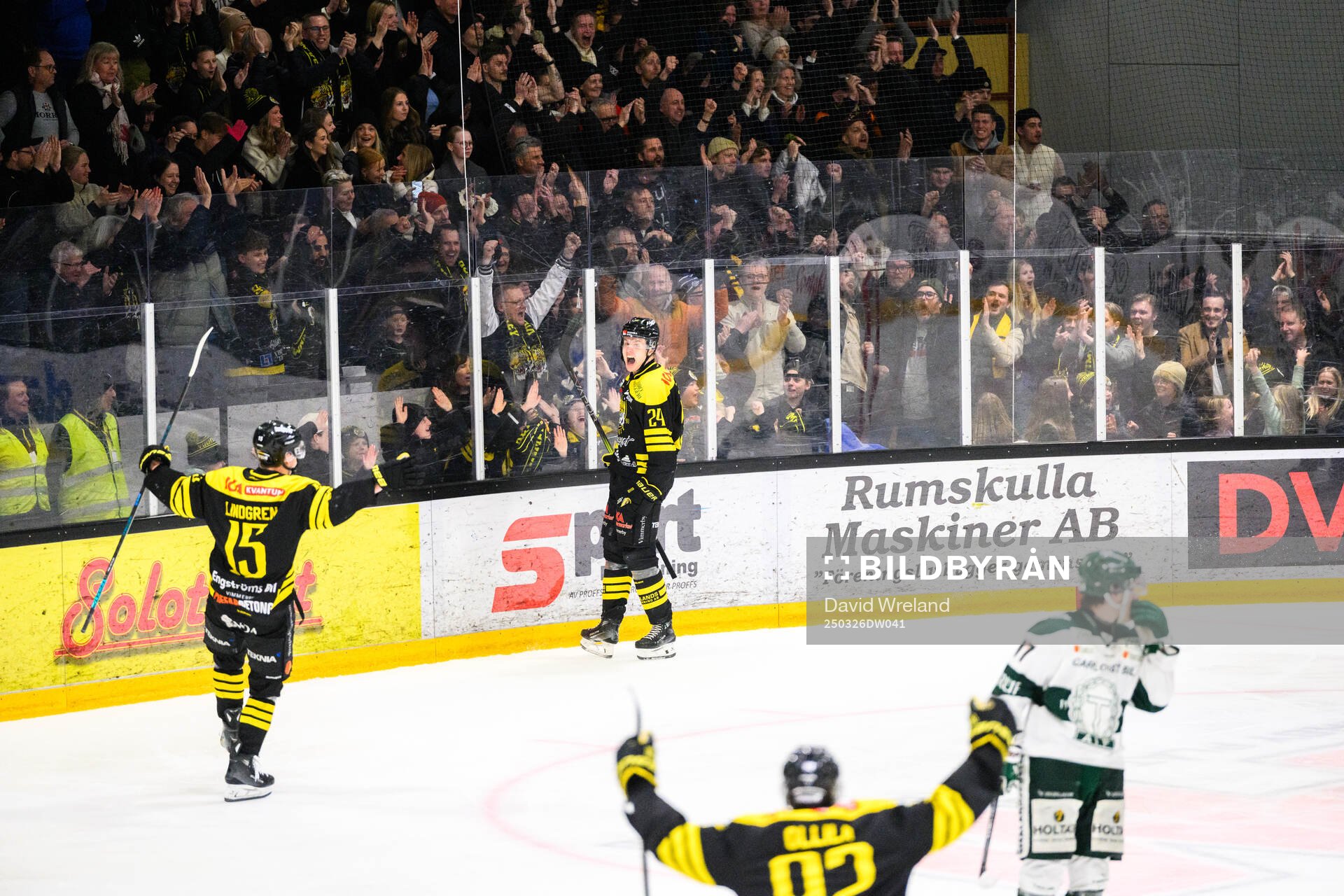 Vimmerbys Hampus Eriksson jublar