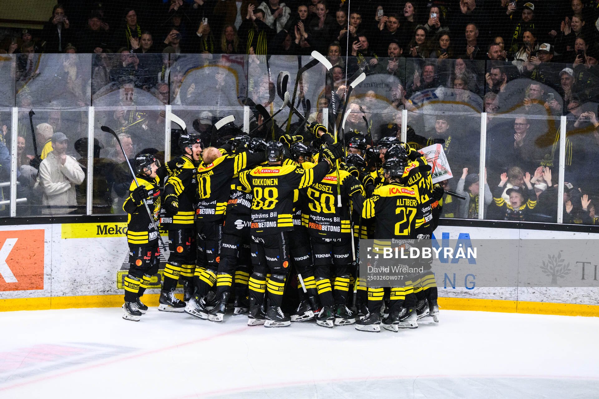 Vimmerbys spelare jublar