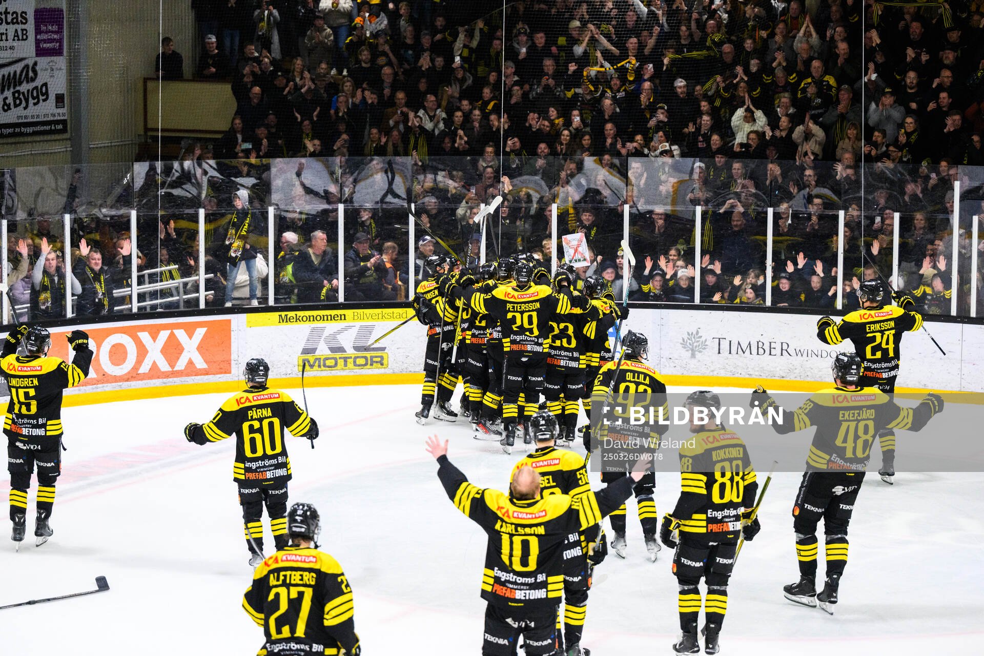 Vimmerbys spelare jublar