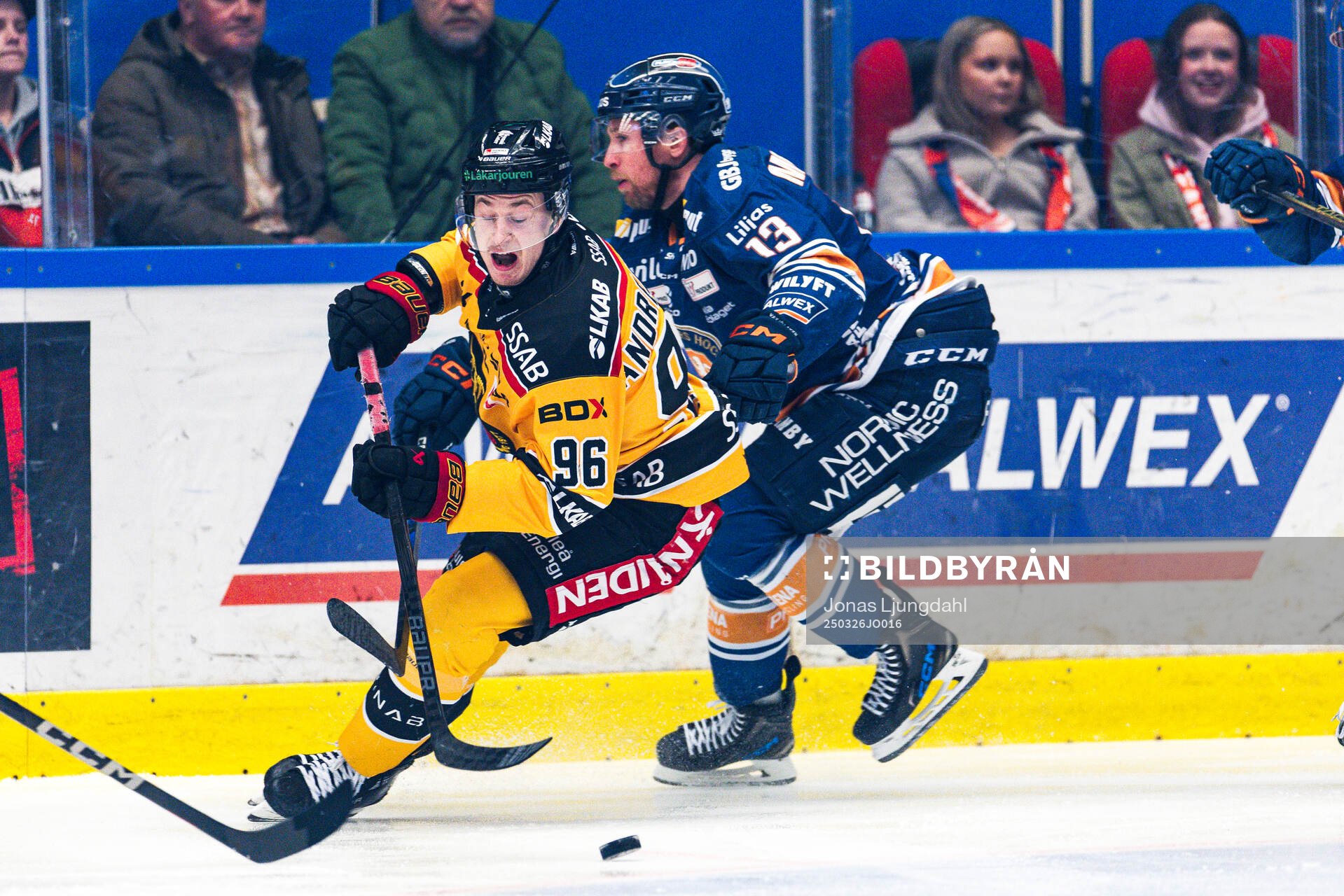 Luleås Pontus Andreasson och Växjös Dylan McLaughlin