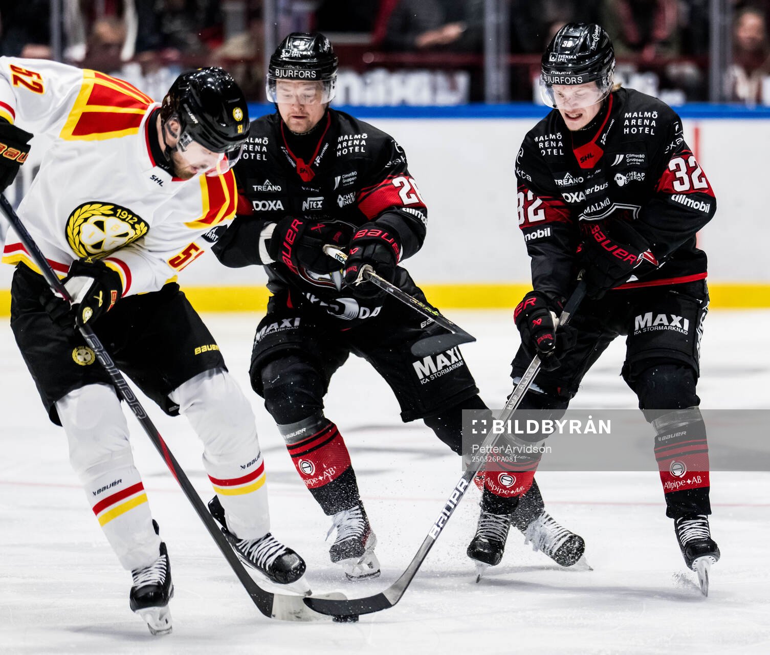 Brynäs Jack Kopacka och Malmö Redhawks Teemu Kivihalme
