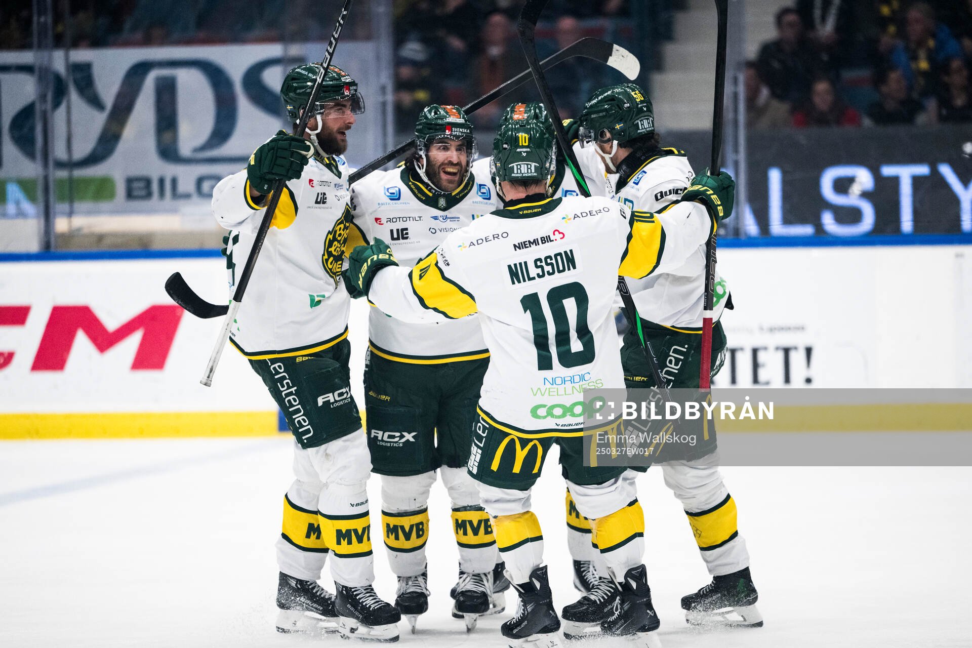 Björklövens Jesper Lindgren jublar