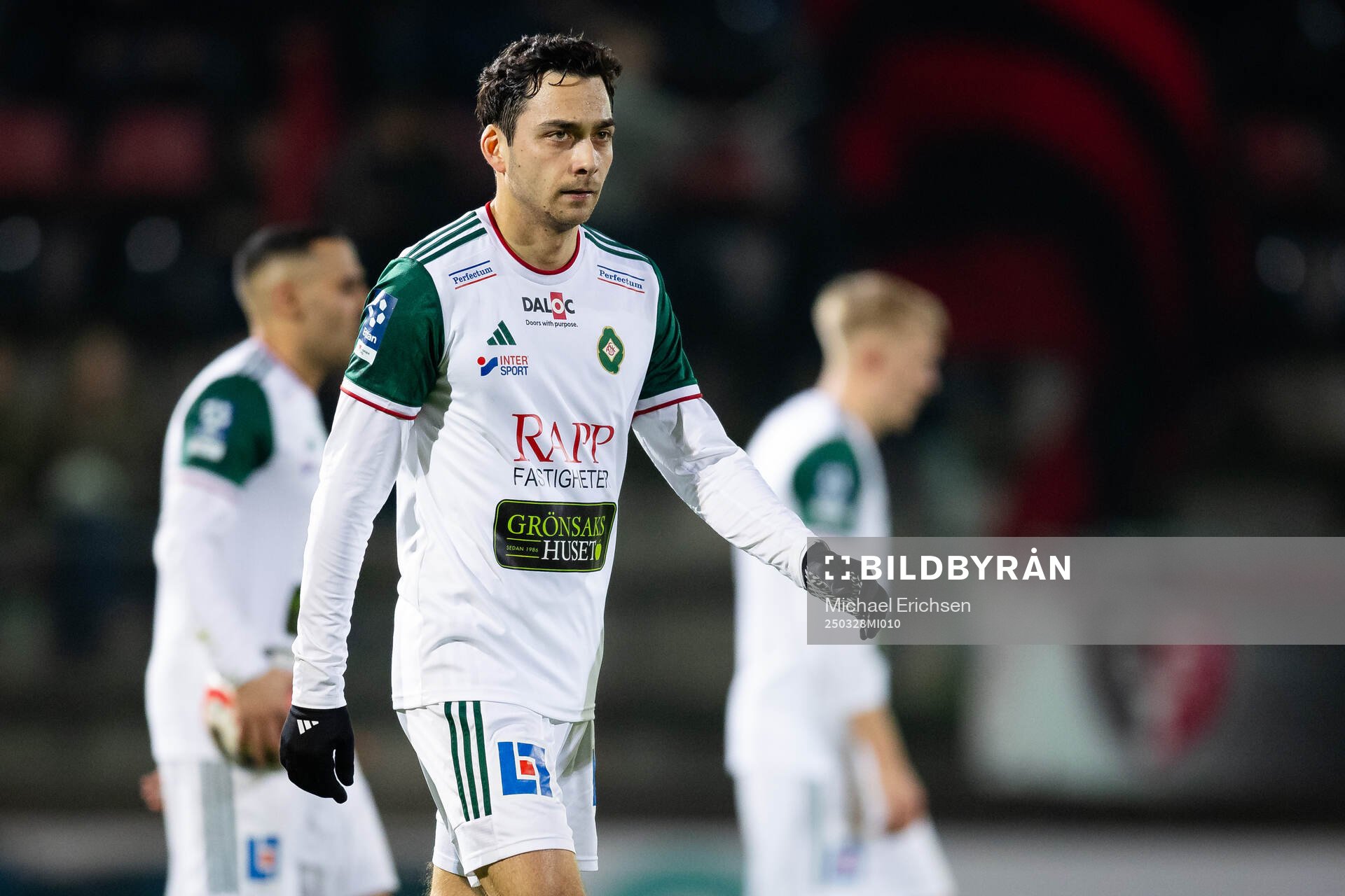 Skövde AIKs Armend Suljev  deppar