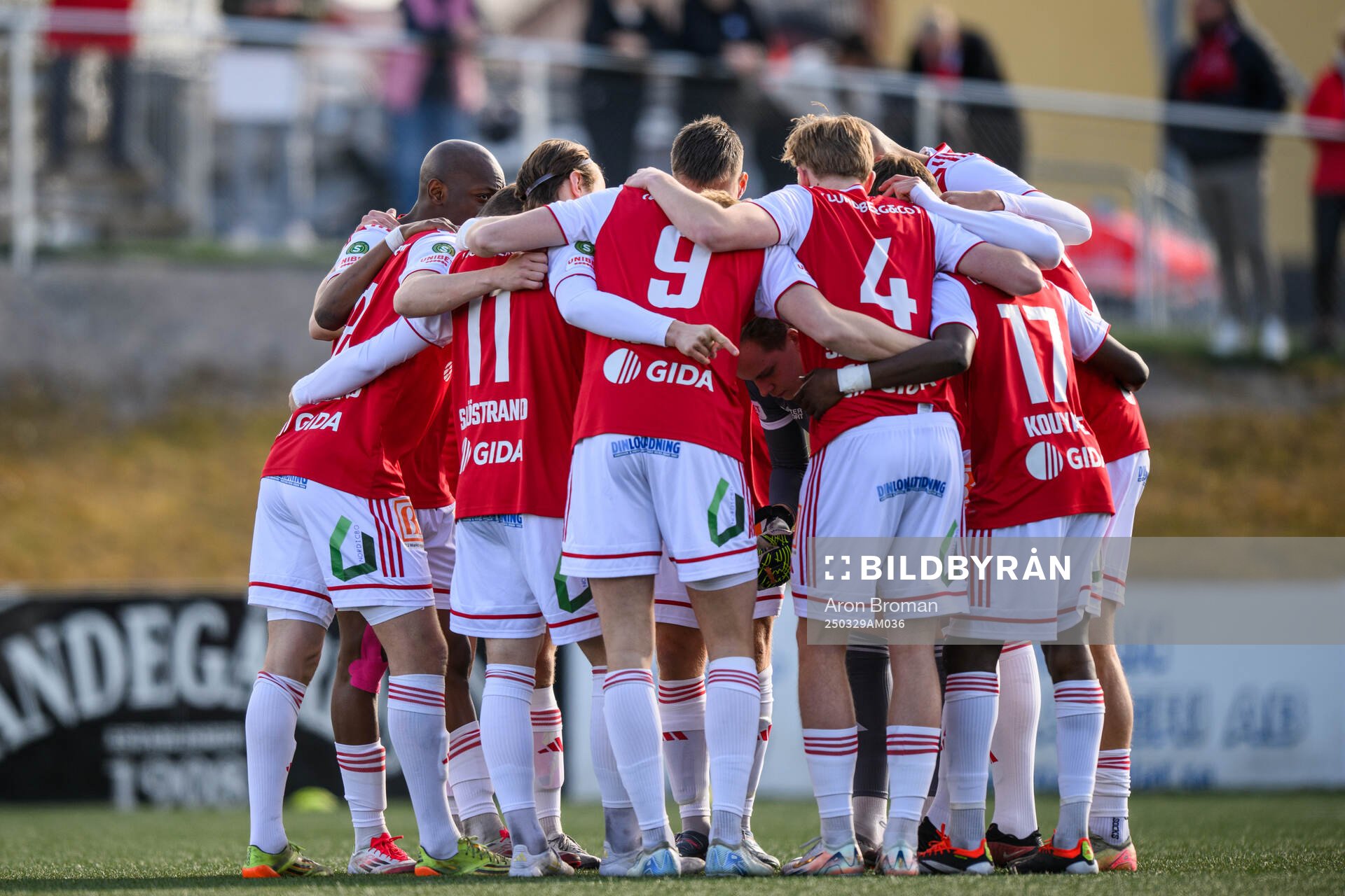 Sandvikens IFs spelare samlas