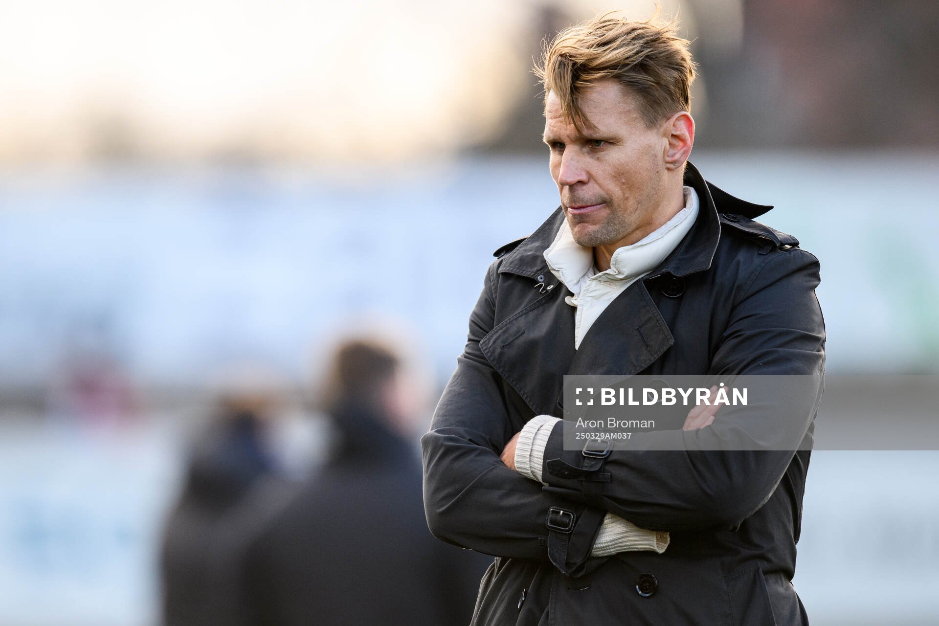 Kalmars tränare Toni Koskela under fotbollsmatchen i Superettan mellan Sandvikens IF och Kalmar den 29 mars 2025 i Sandviken. 