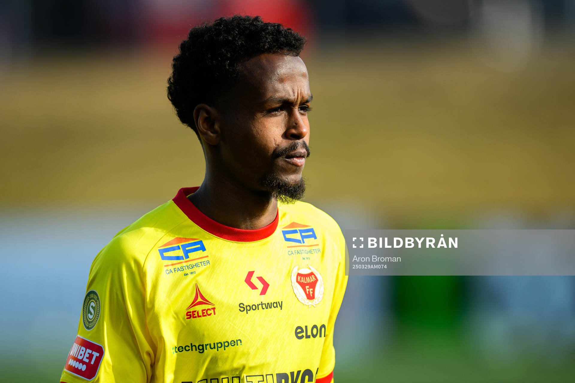 Kalmars Abdi Sabriye inför fotbollsmatchen i Superettan mellan Sandvikens IF och Kalmar den 29 mars 2025 i Sandviken. 