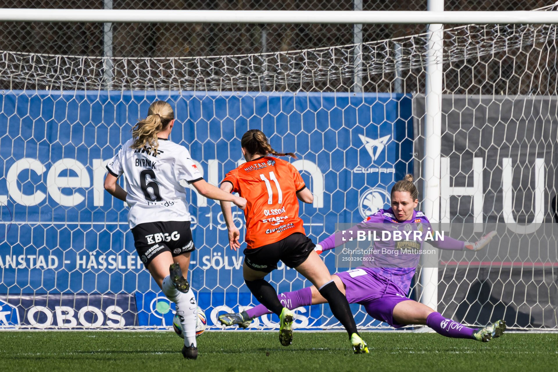 Kristianstads Beata Olsson gör 1-0 bakom  Häckens