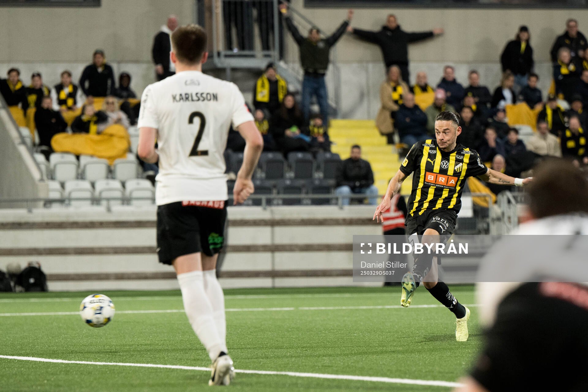 Häckens Amor Layouni skjuter in 1-0 målet