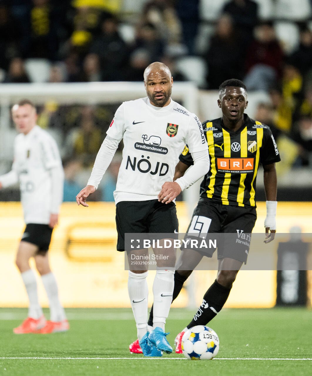 Brommapojkarnas Serge-Junior Martinsson Ngouali och