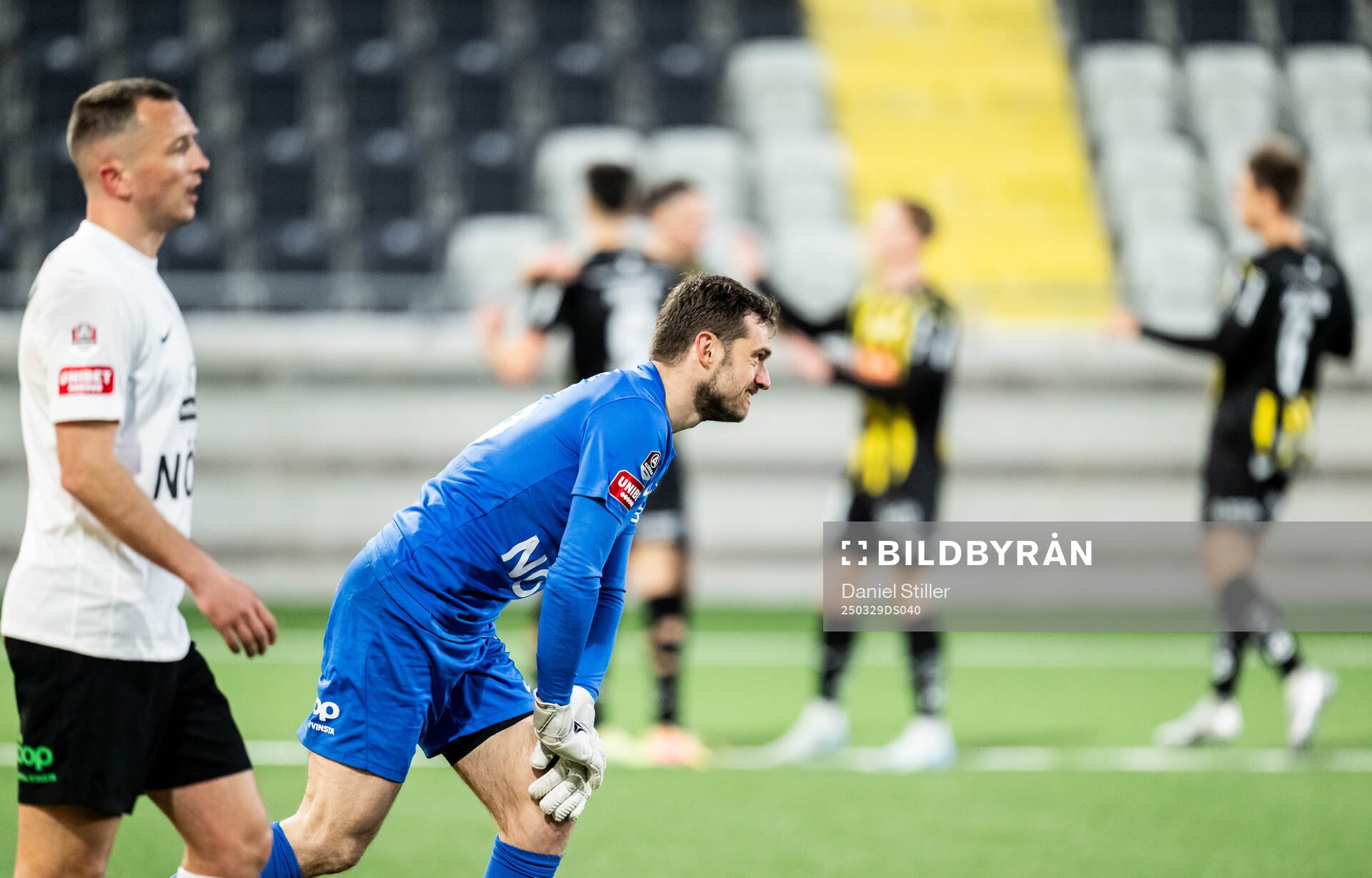 Brommapojkarnas målvakt Davor Blazevic deppar
