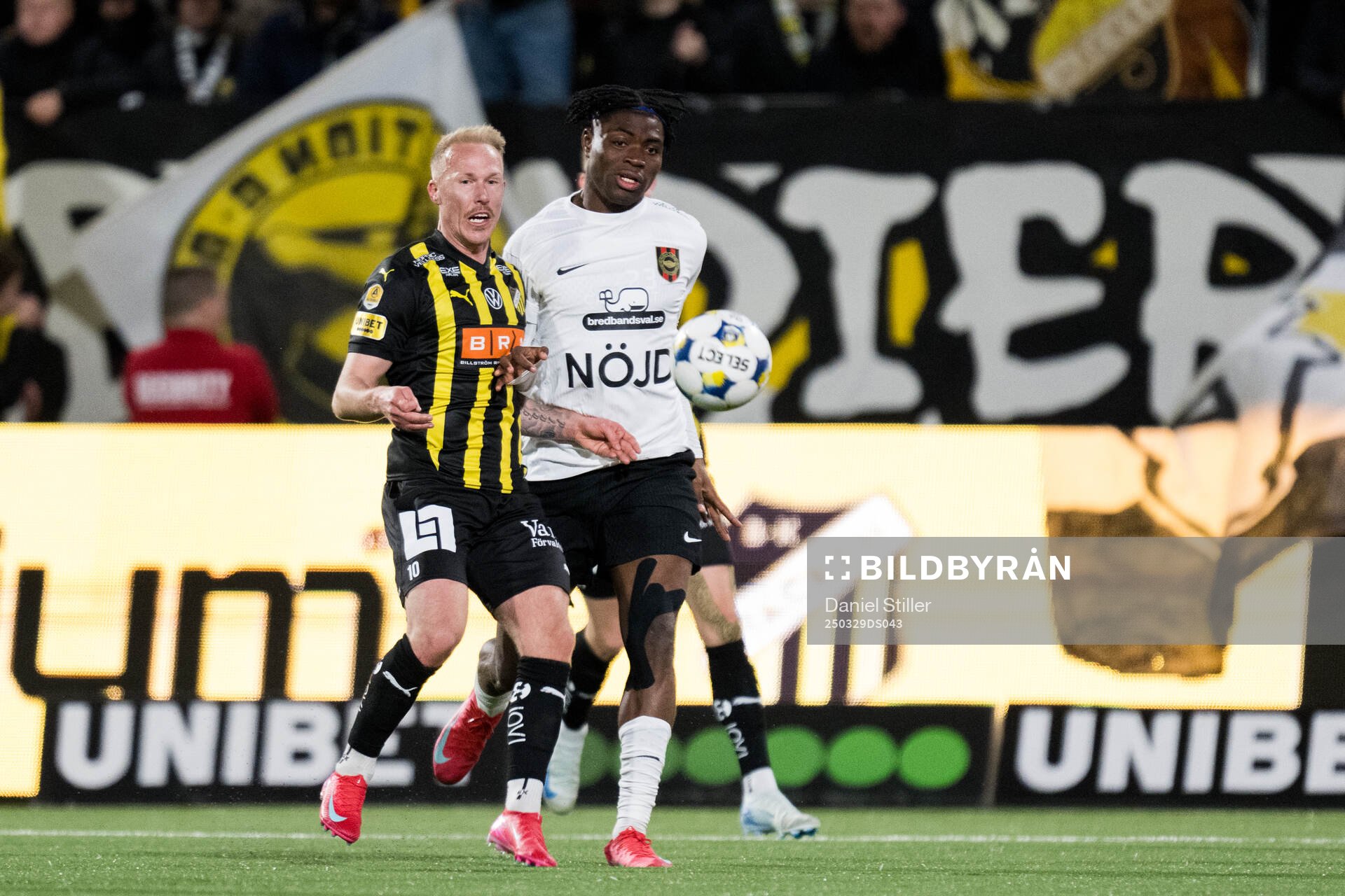 Häckens Mikkel Rygaard Jensen och Brommapojkarnas Ezekiel