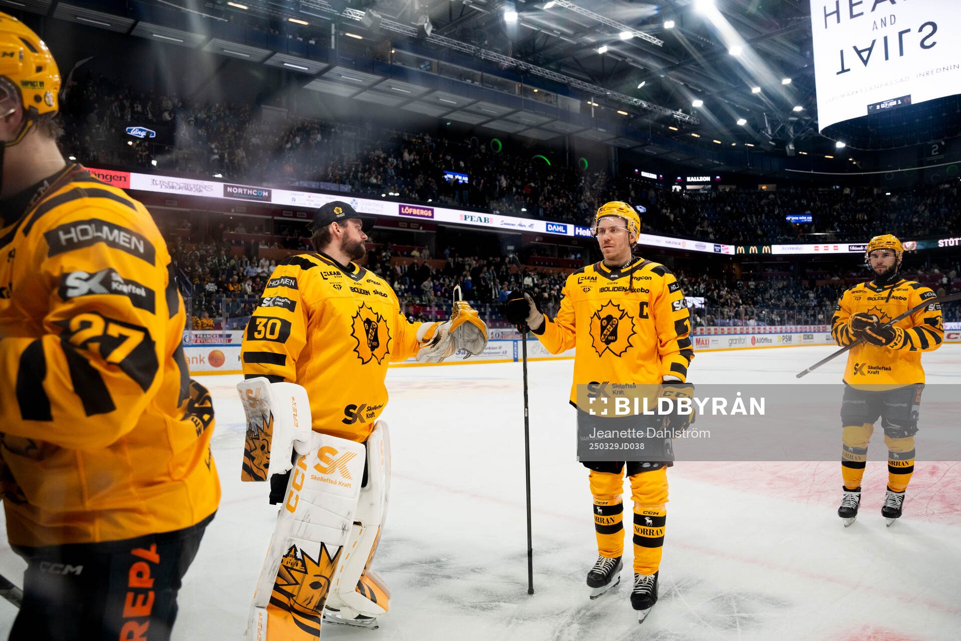 Skellefteås målvakt Gustaf Lindvall och Pär Lindholm