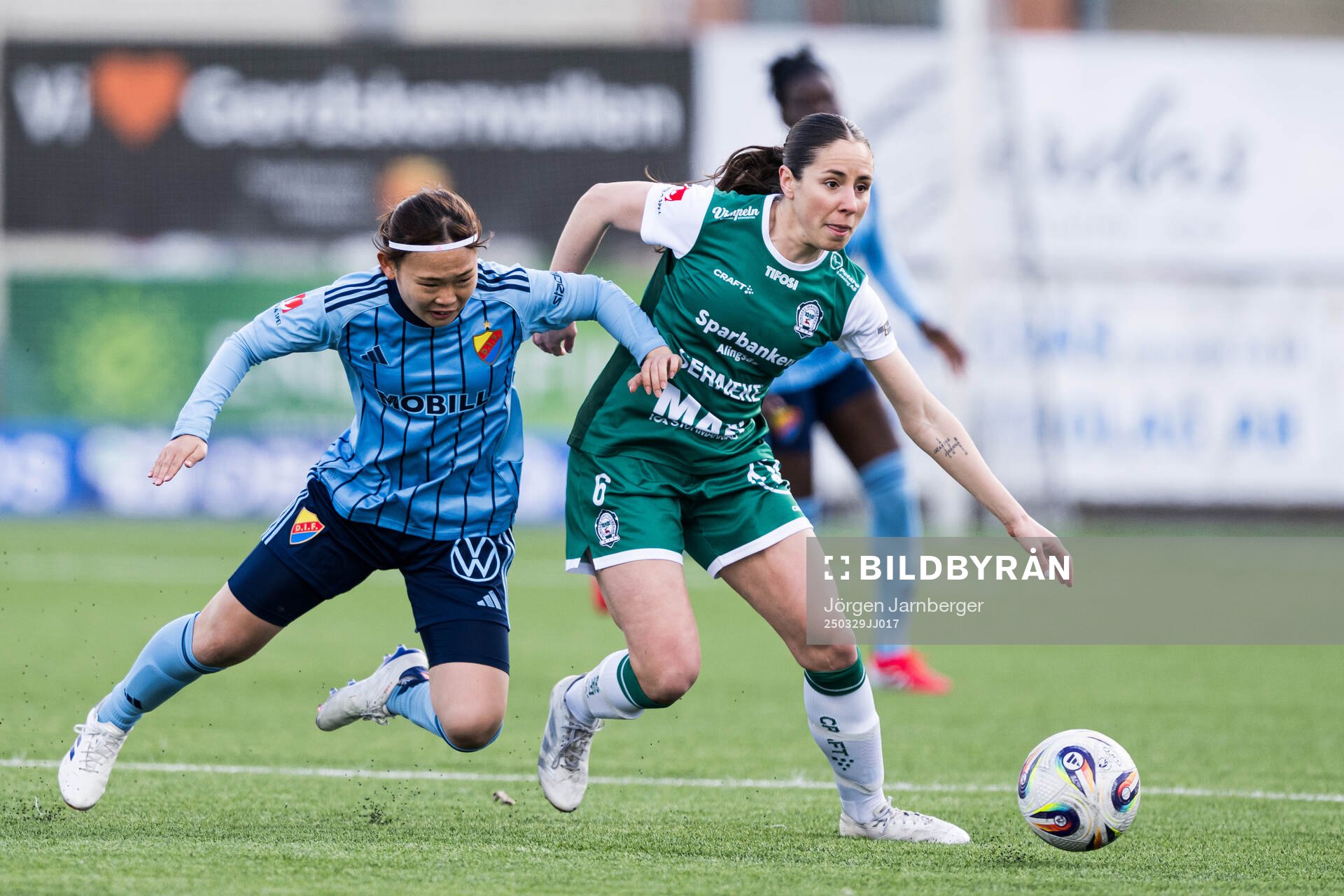 Djurgårdens Urara Watanabe och Alingsås Johanna Barth