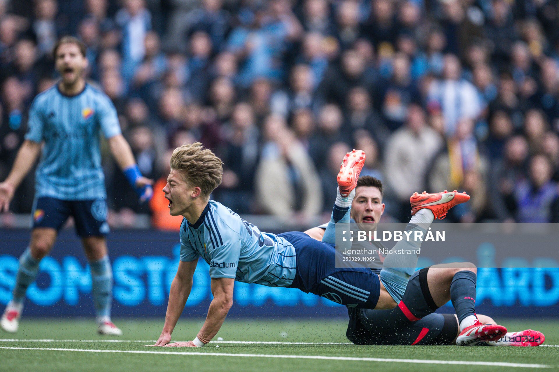 Djurgårdens Matias Siltanen och Malmö FFs Lasse Berg