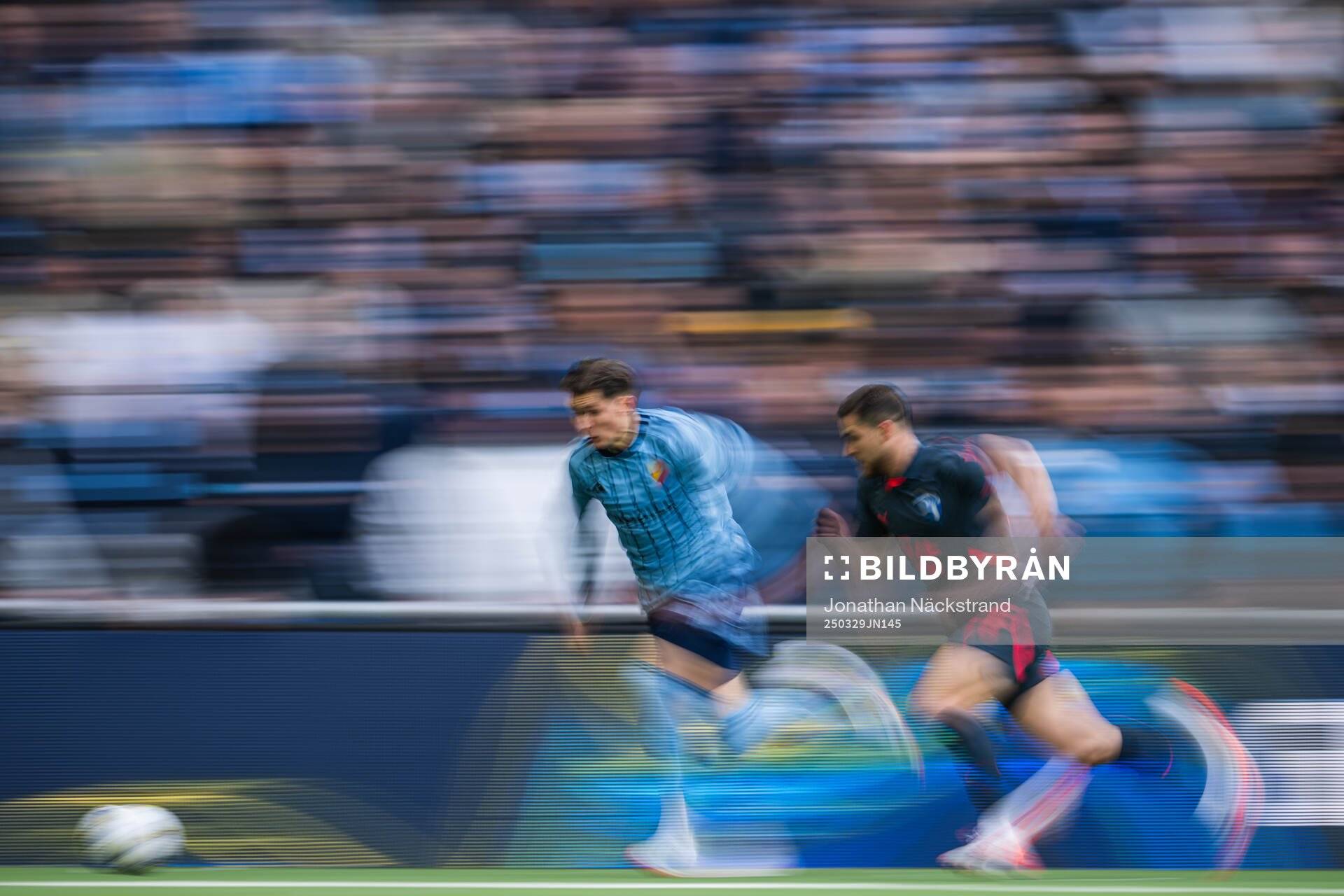 Djurgårdens Nino Zugelj och Malmö FFs Gabriel Dal Toe