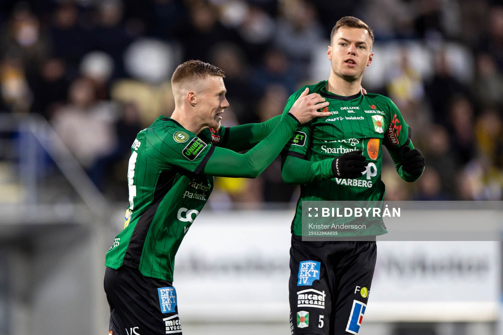 Varbergs Emil Hellman och Albin Winbo jublar