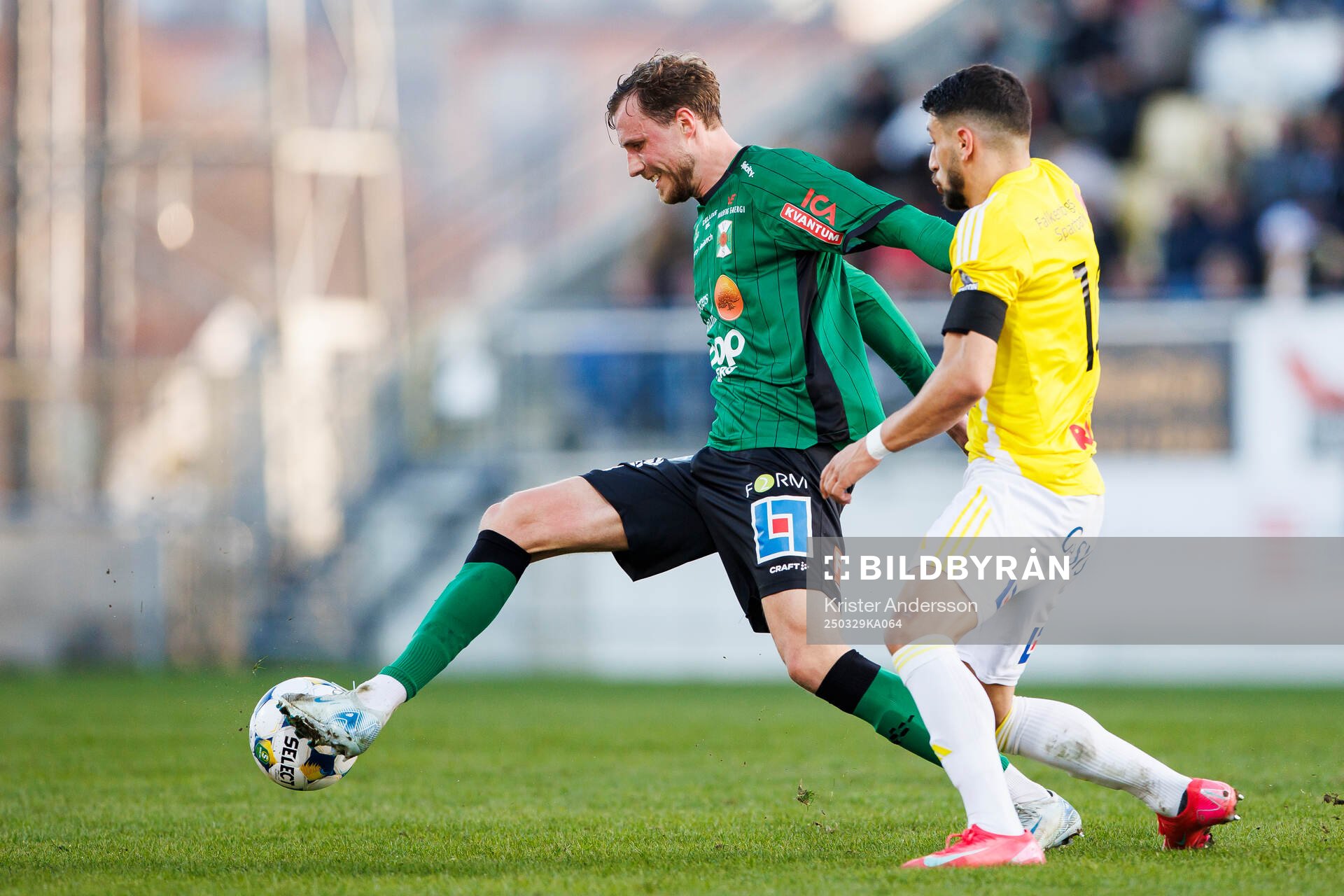 uVarbergs Niklas Dahlström och Falkenbergs Leonardo Farah