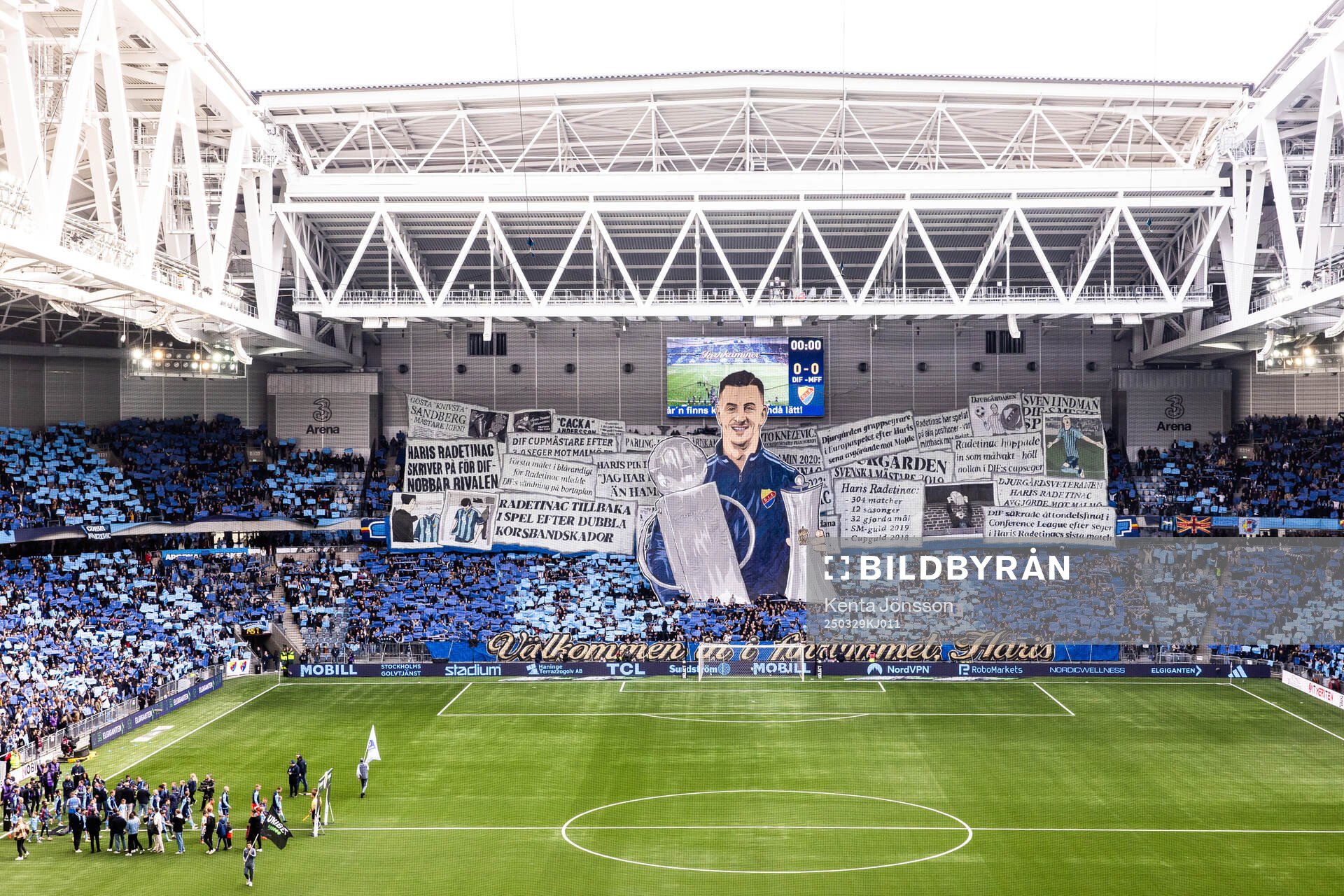 Tifo till Djurgårdens Haris Radetinac som tackas av
