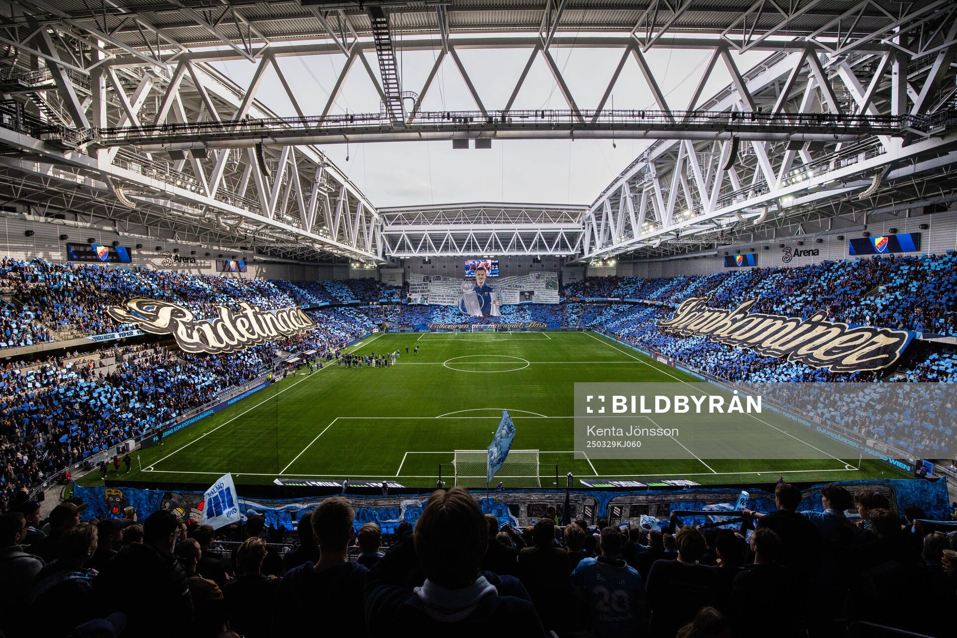 Tifo till Djurgårdens Haris Radetinac som tackas av