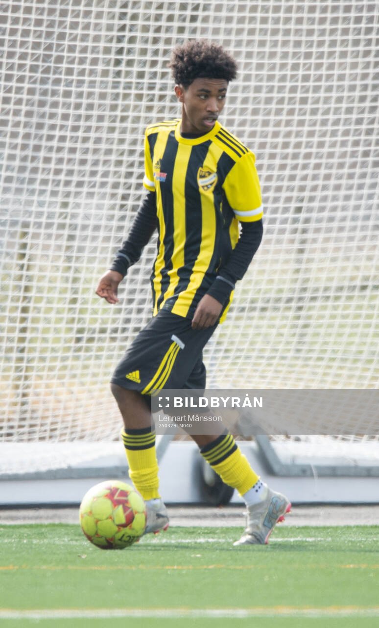IFK Hässleholms Yuel Yonas i matchen mellan IFK