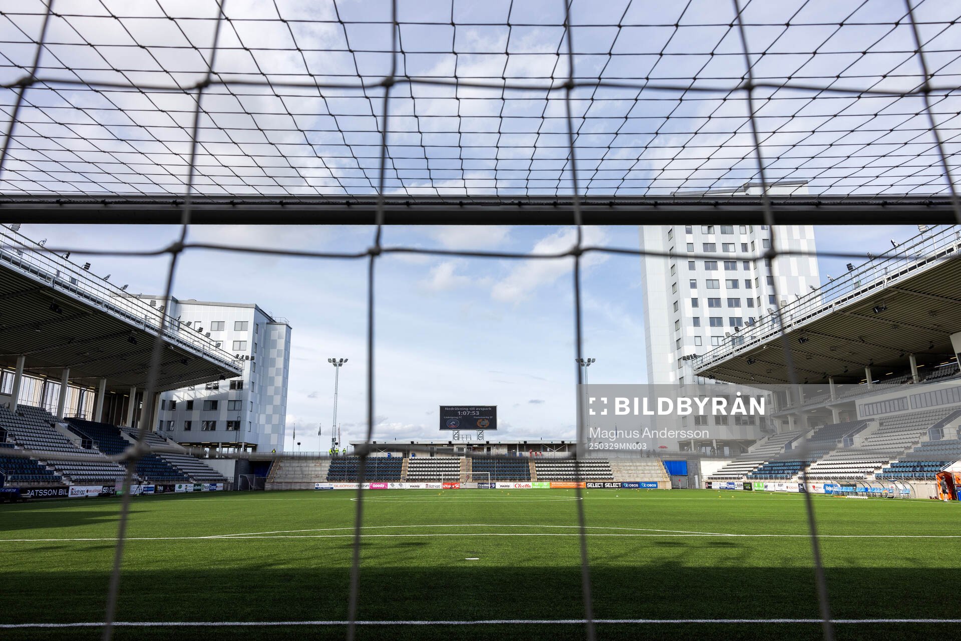 Interiör vy av Bilbörsen Arena inför fotbollsmatchen i Damallsvenskan mellan Linköping och Hammarby den 29 mars 2025 i Linköping. 