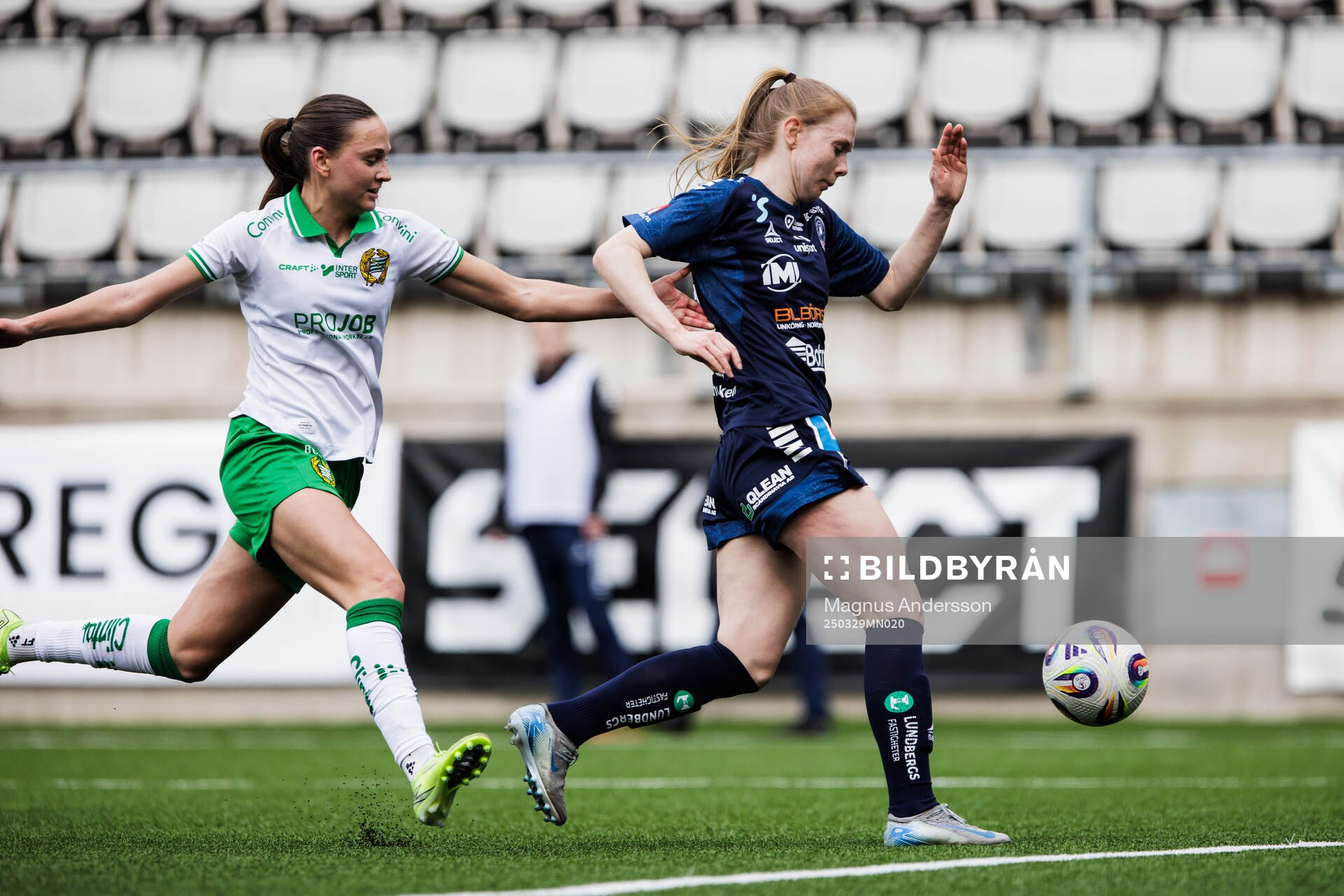 Hammarbys Vilde Hasund och Linköpings Malin Johnsen Brenn