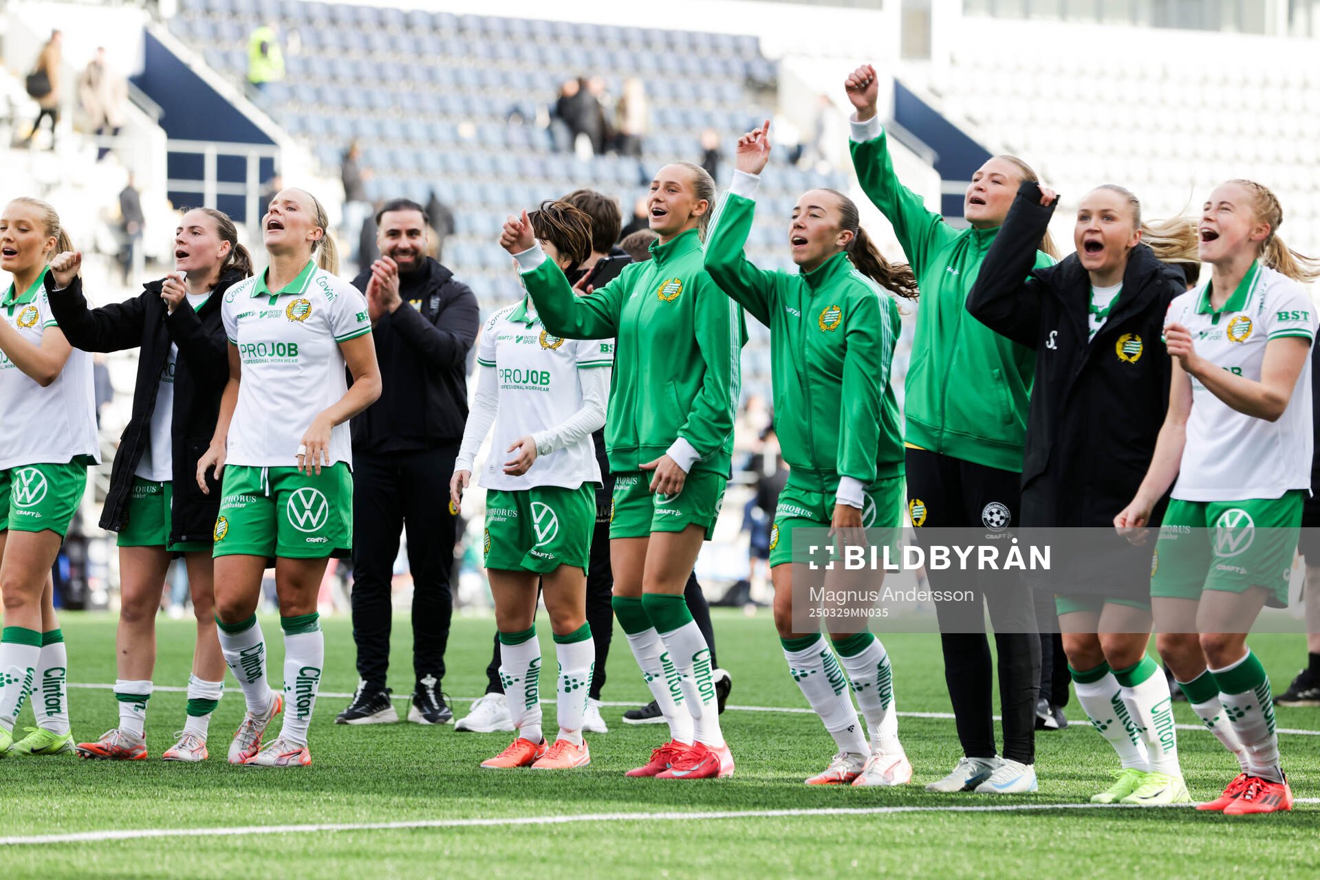 Hammarbys spelare jublar