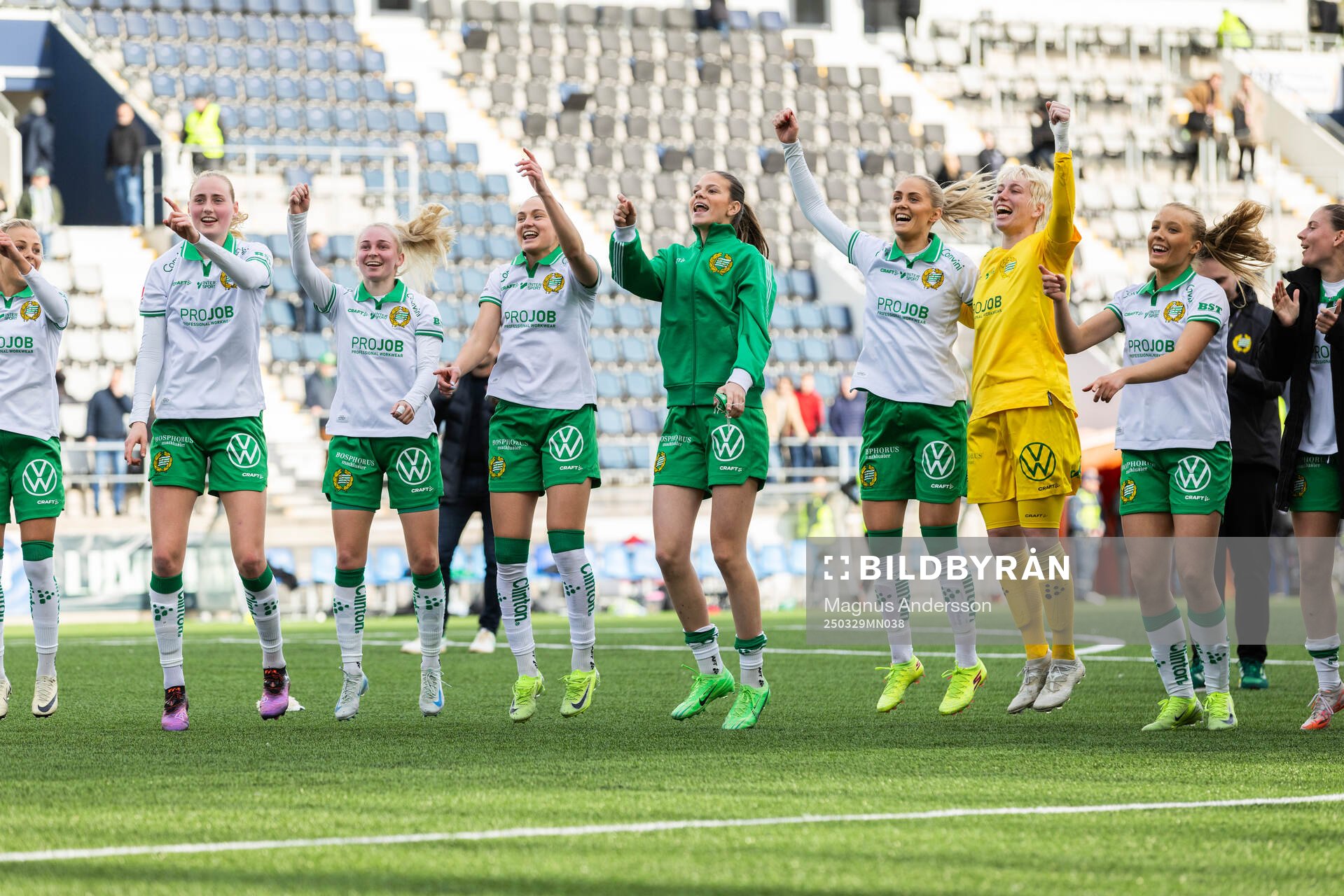 Hammarbys spelare jublar