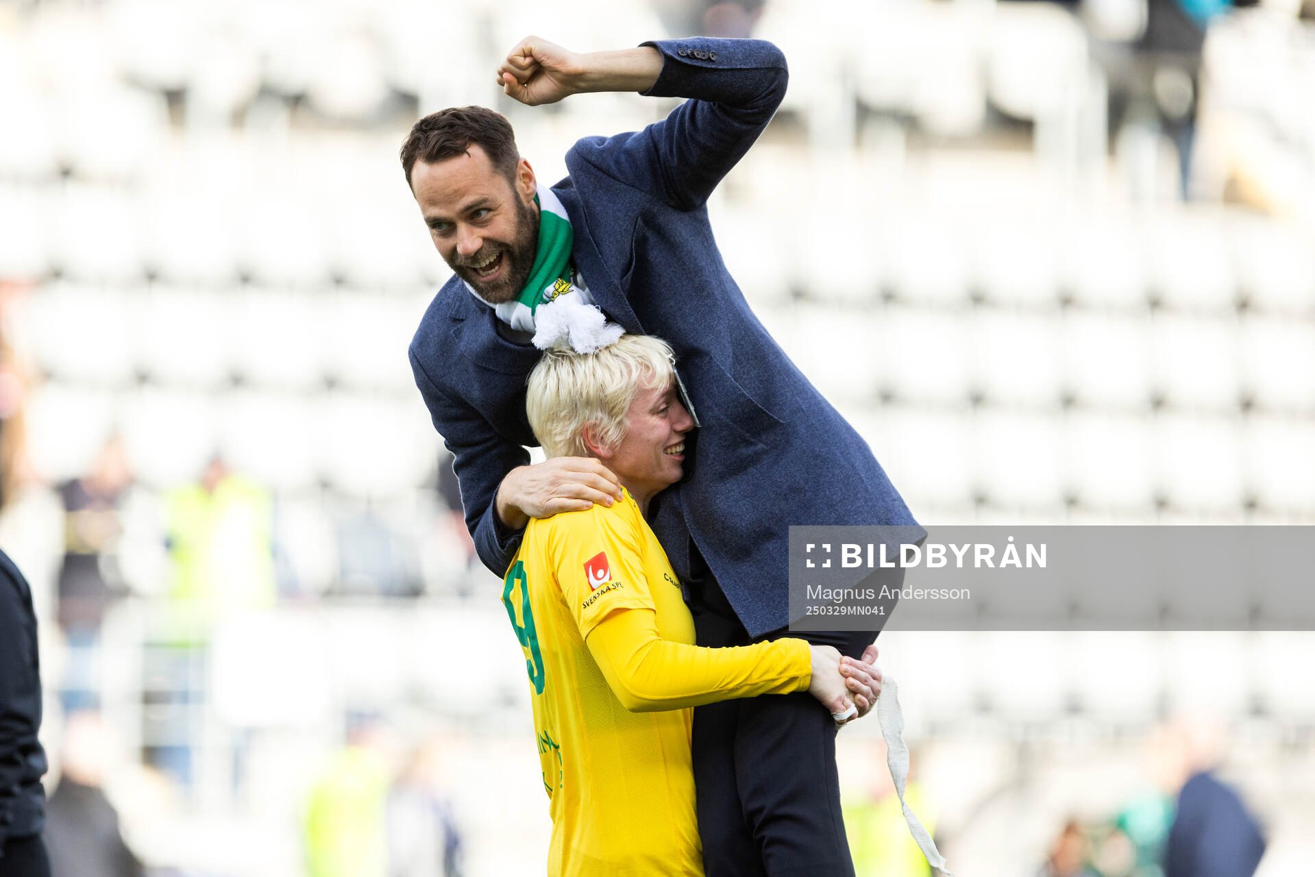 Hammarbys målvakt Moa Edrud jublar