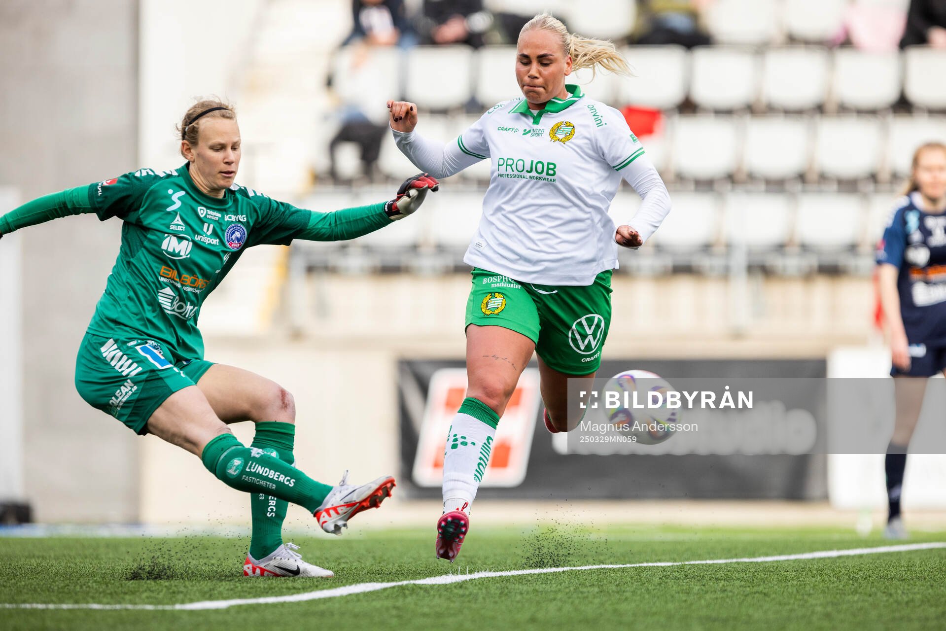 Linköpings målvakt Cajsa Andersson och Hammarbys Cathinka