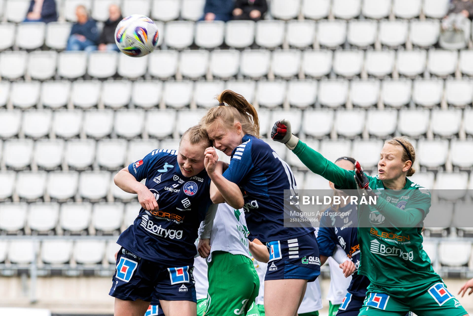 Linköpings Noor Eckhoff, Malin Johnsen Brenn och målvakt