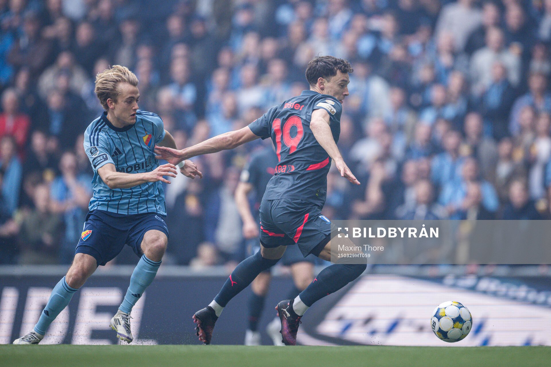 Djurgårdens Oskar Fallenius och Malmö FFs Colin Rösler