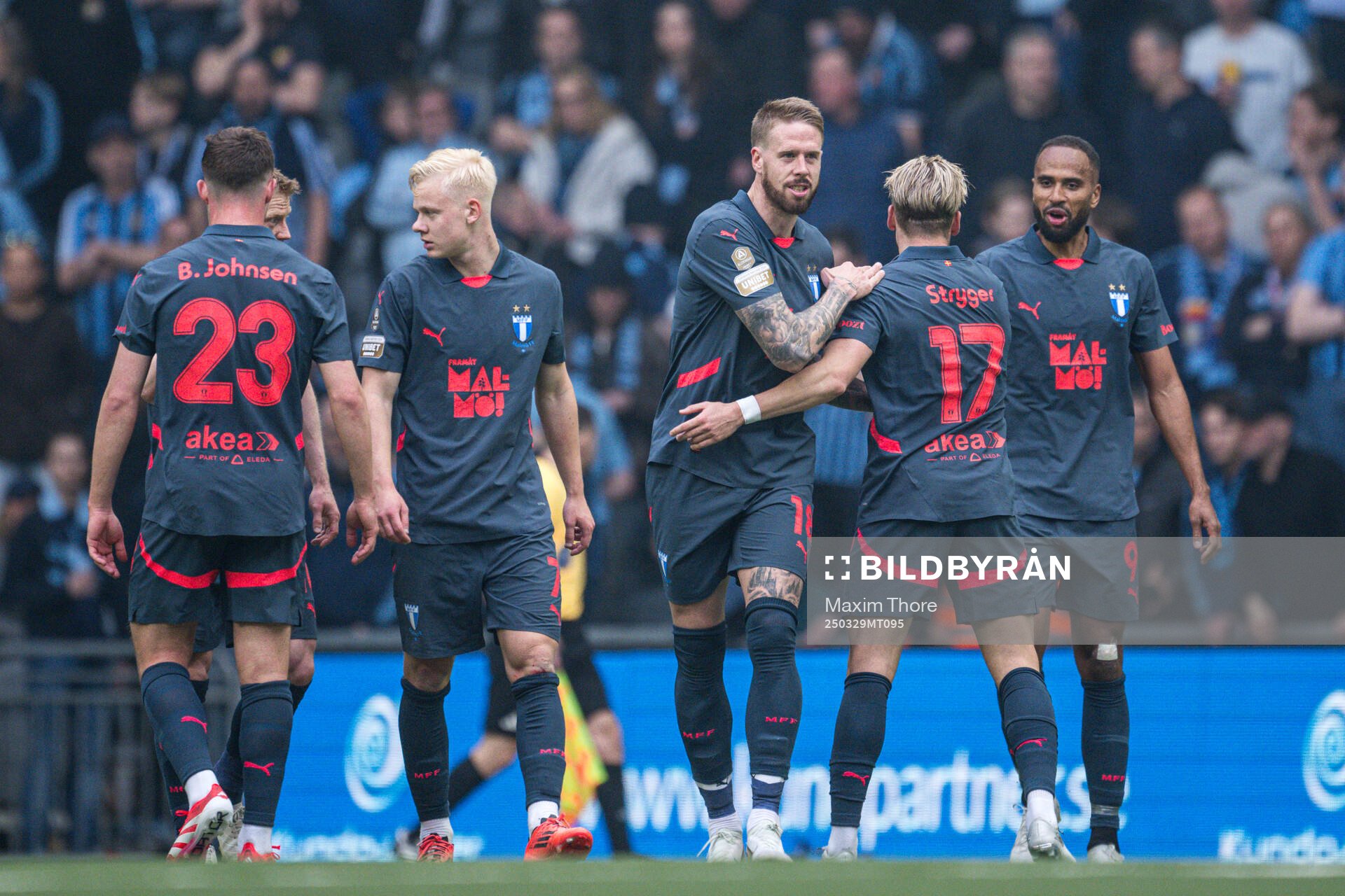 Malmö FFs Pontus Jansson och Jens Stryger Larsen jublar