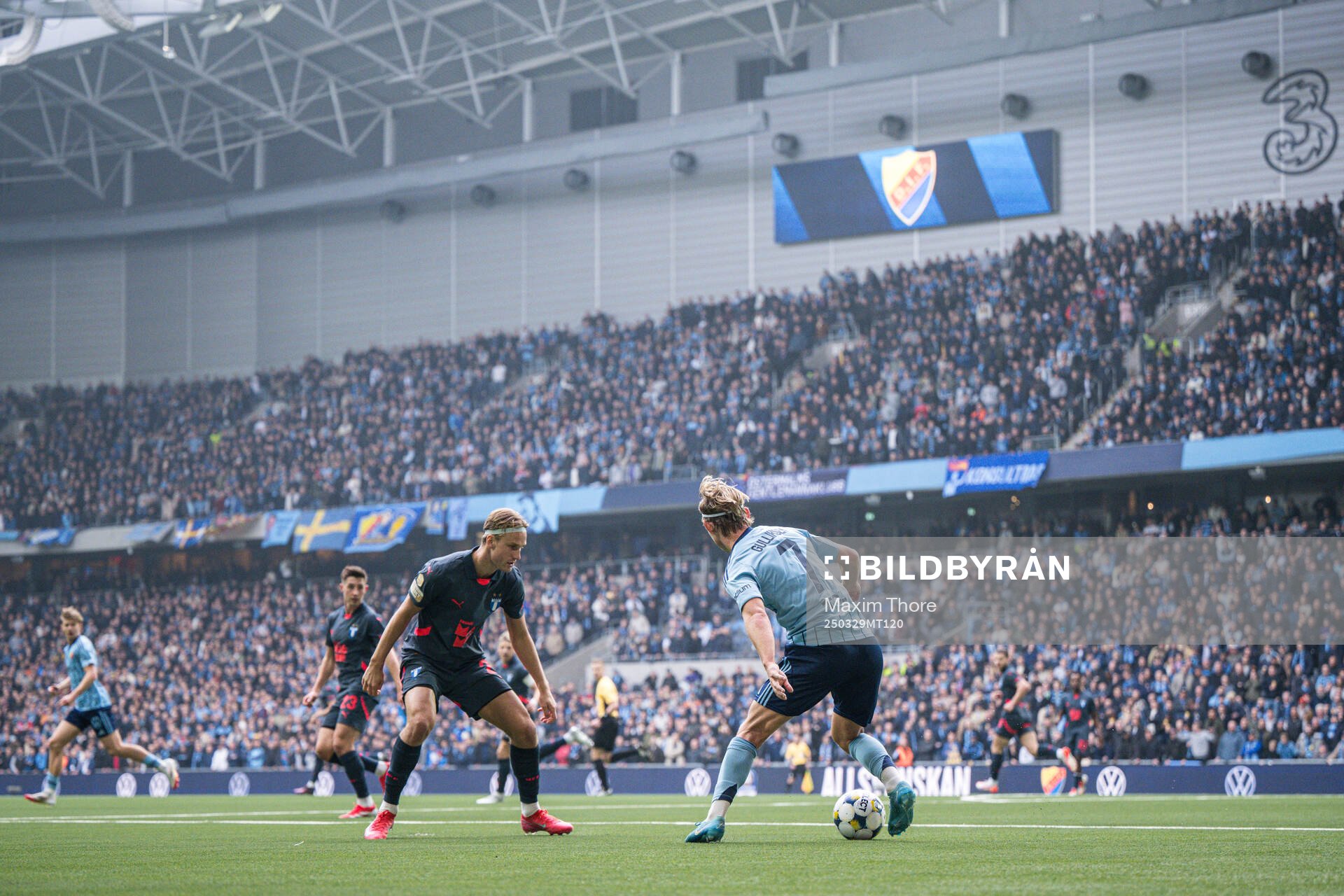 Malmö FFs Erik Botheim och Djurgårdens Tobias Gulliksen