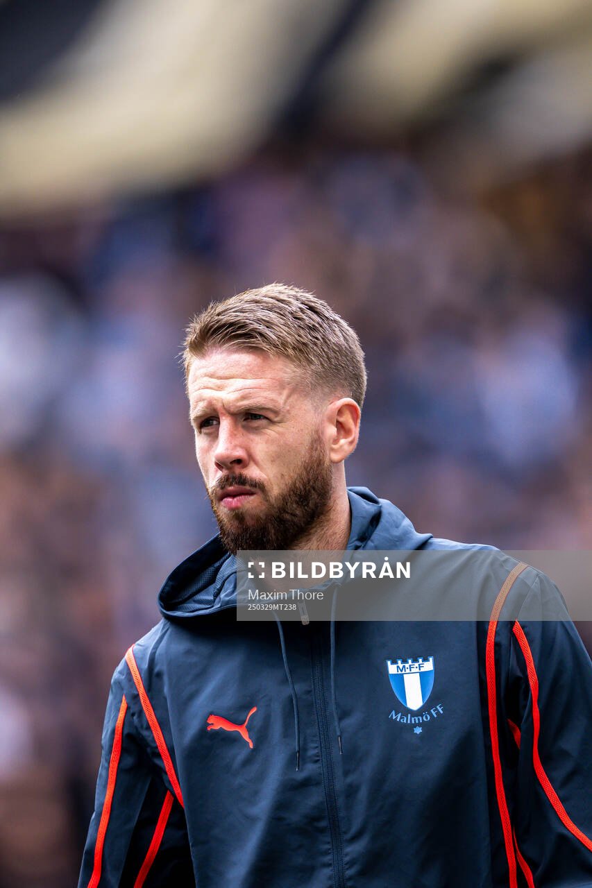 Malmö FFs Pontus Jansson vid line up
