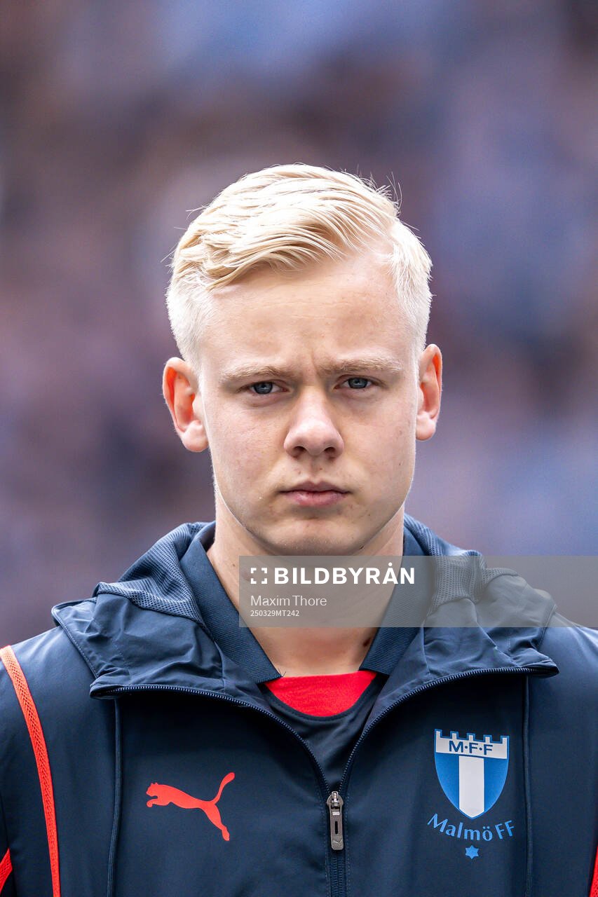 Malmö FFs Otto Rosengren vid line up