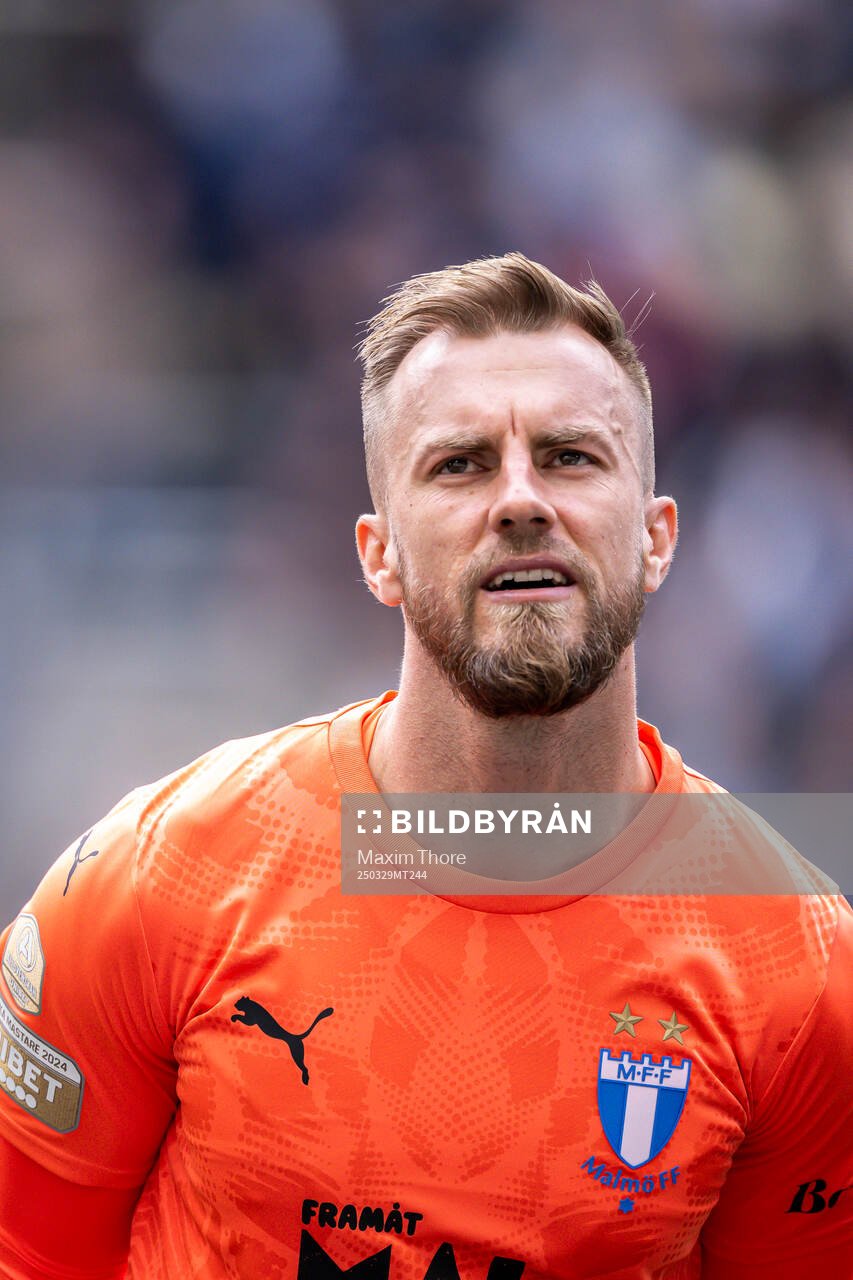 Malmö FFs målvakt Ricardo Schuck Friedrich vid line up