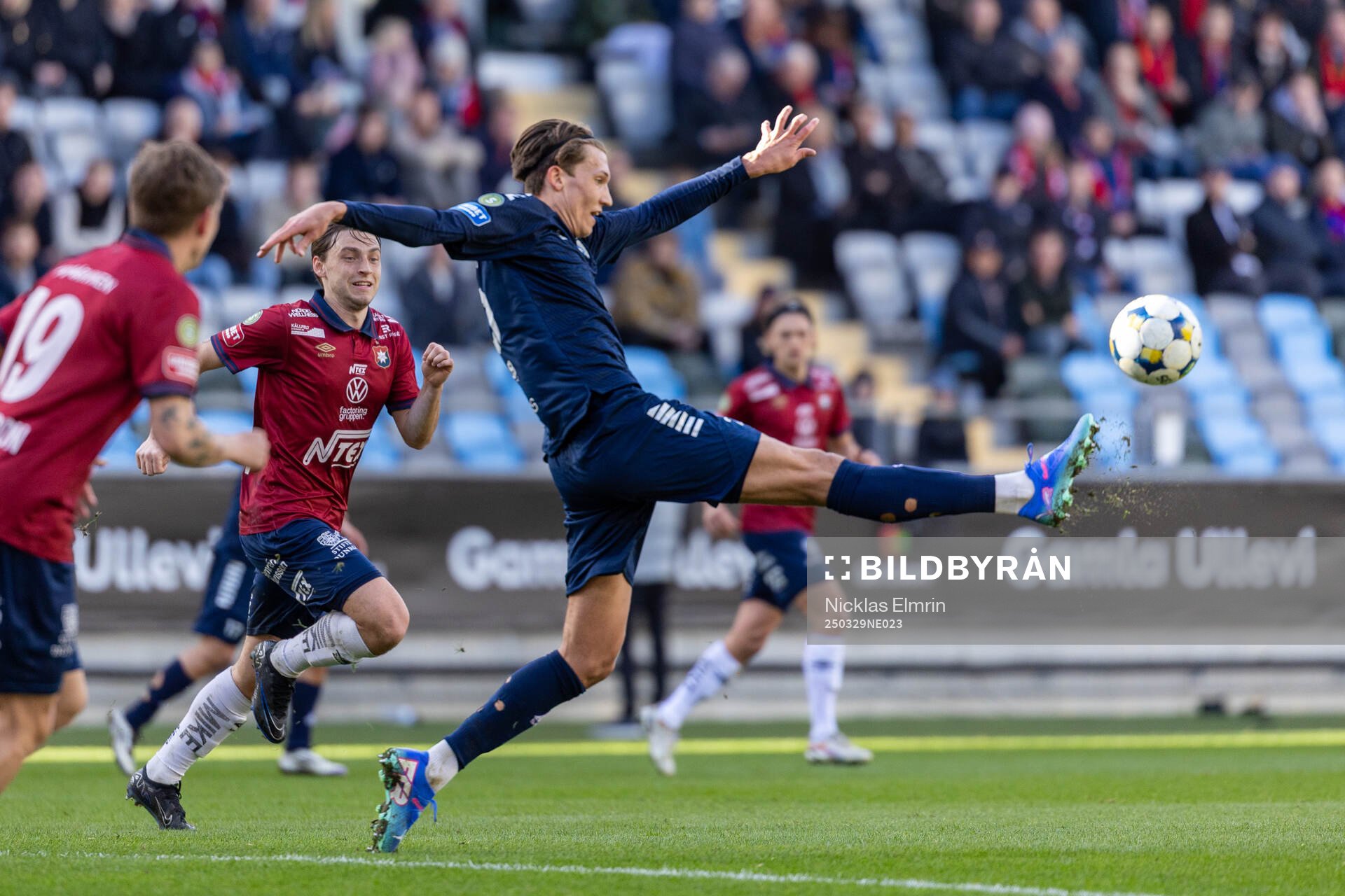 Utsiktens Noah Johansson under fotbollsmatchen i Superettan mellan Örgryte och Utsikten den 29 mars 2025 i Göteborg. 