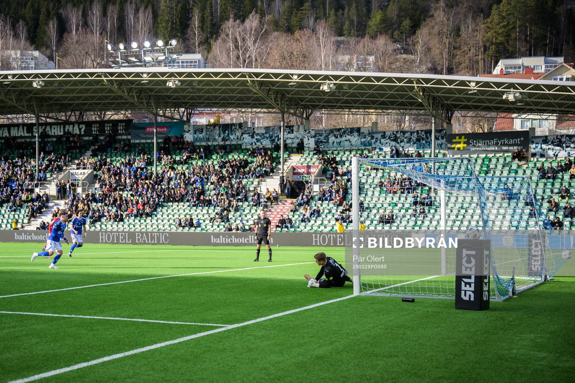 GIF Sundsvalls Marc Manchon gör 1-0 mot Helsingborgs