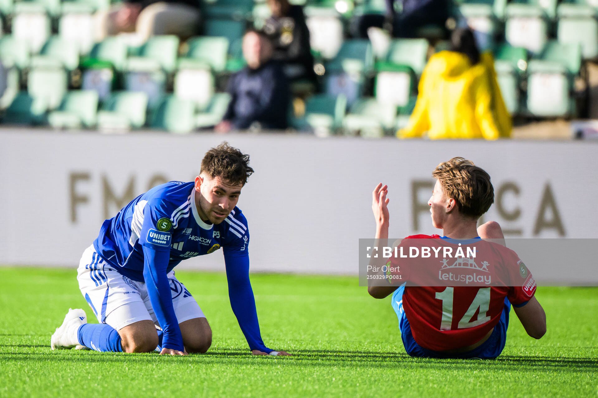 GIF Sundsvalls Marc Manchon och Helsingborgs Lukas Kjellnäs