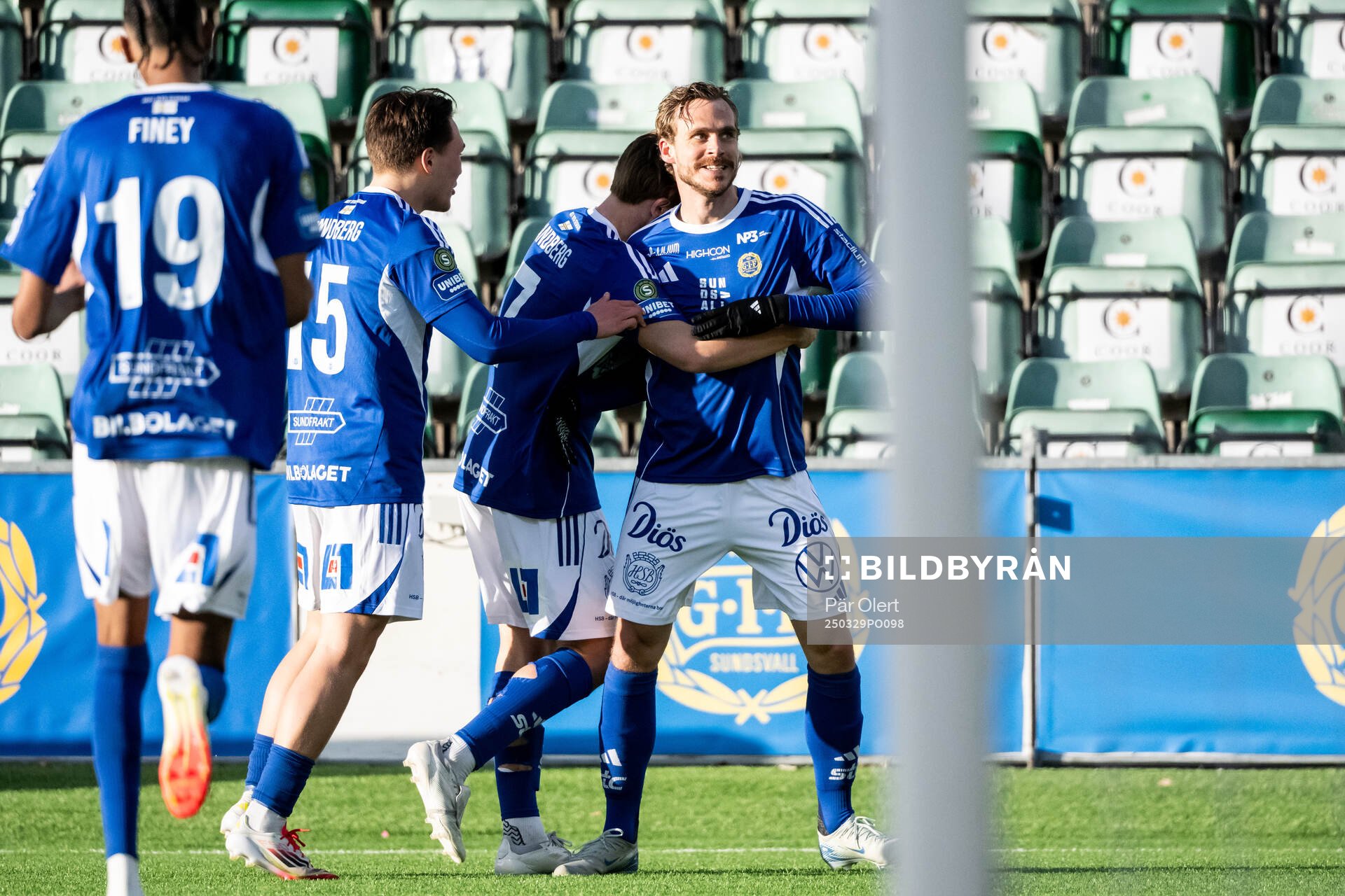 GIF Sundsvalls Pontus Engblom jublar