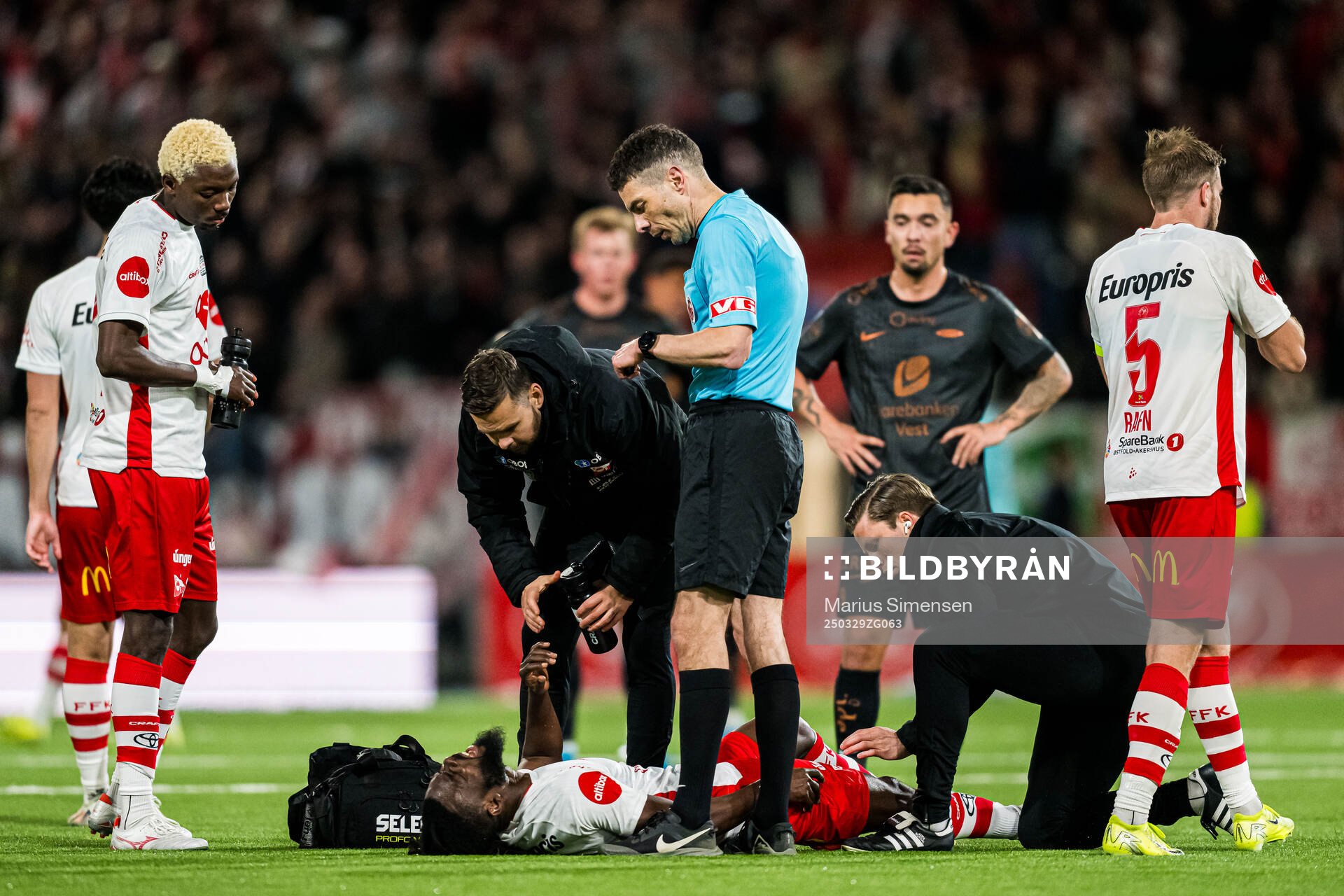 Leonard Owusu of Fredrikstad with an injury