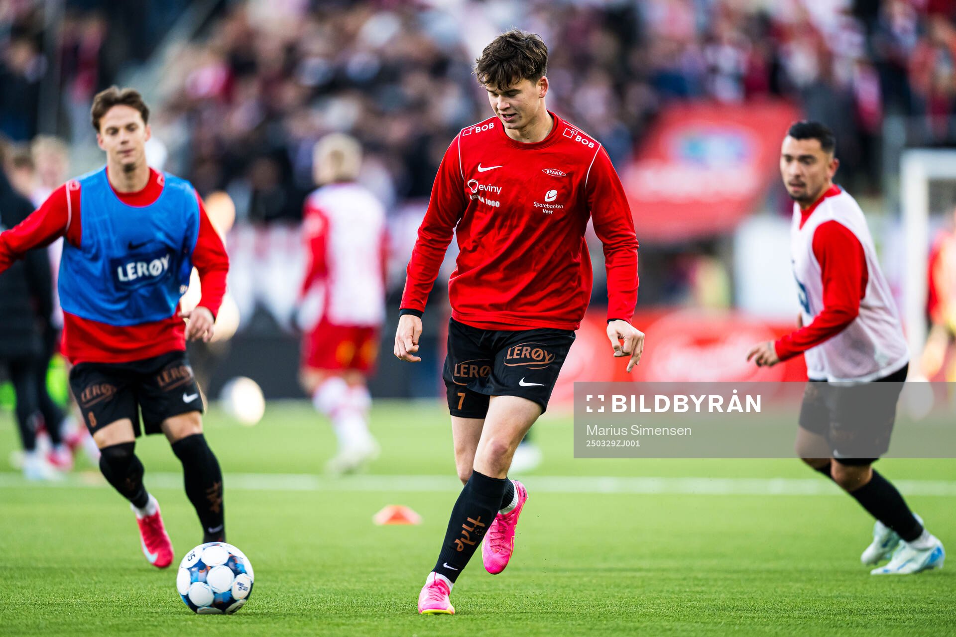 Mads Hansen of Brann warms up