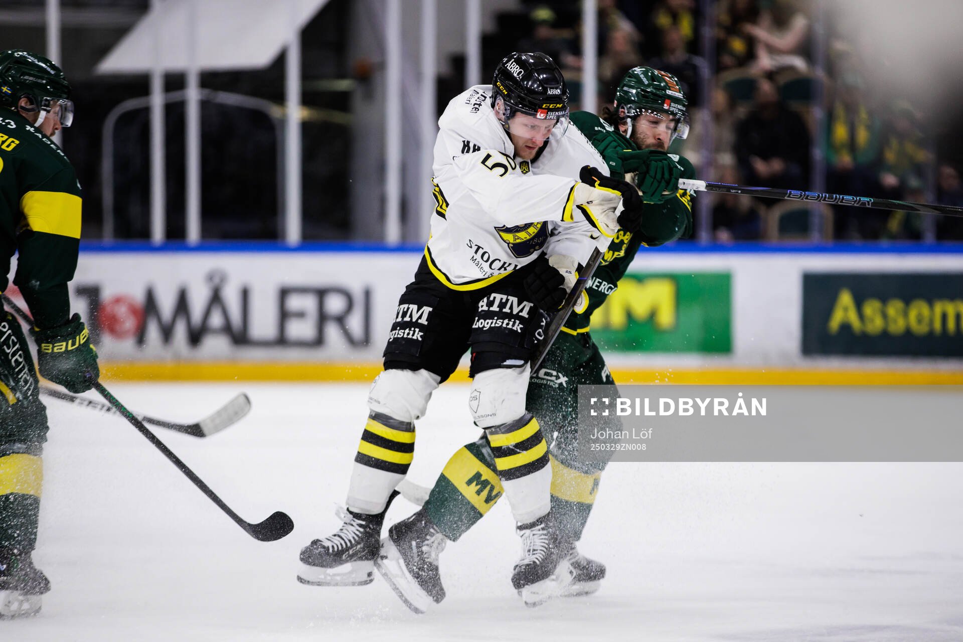 Björklövens Mathew Maione och AIKs Oskar Magnusson